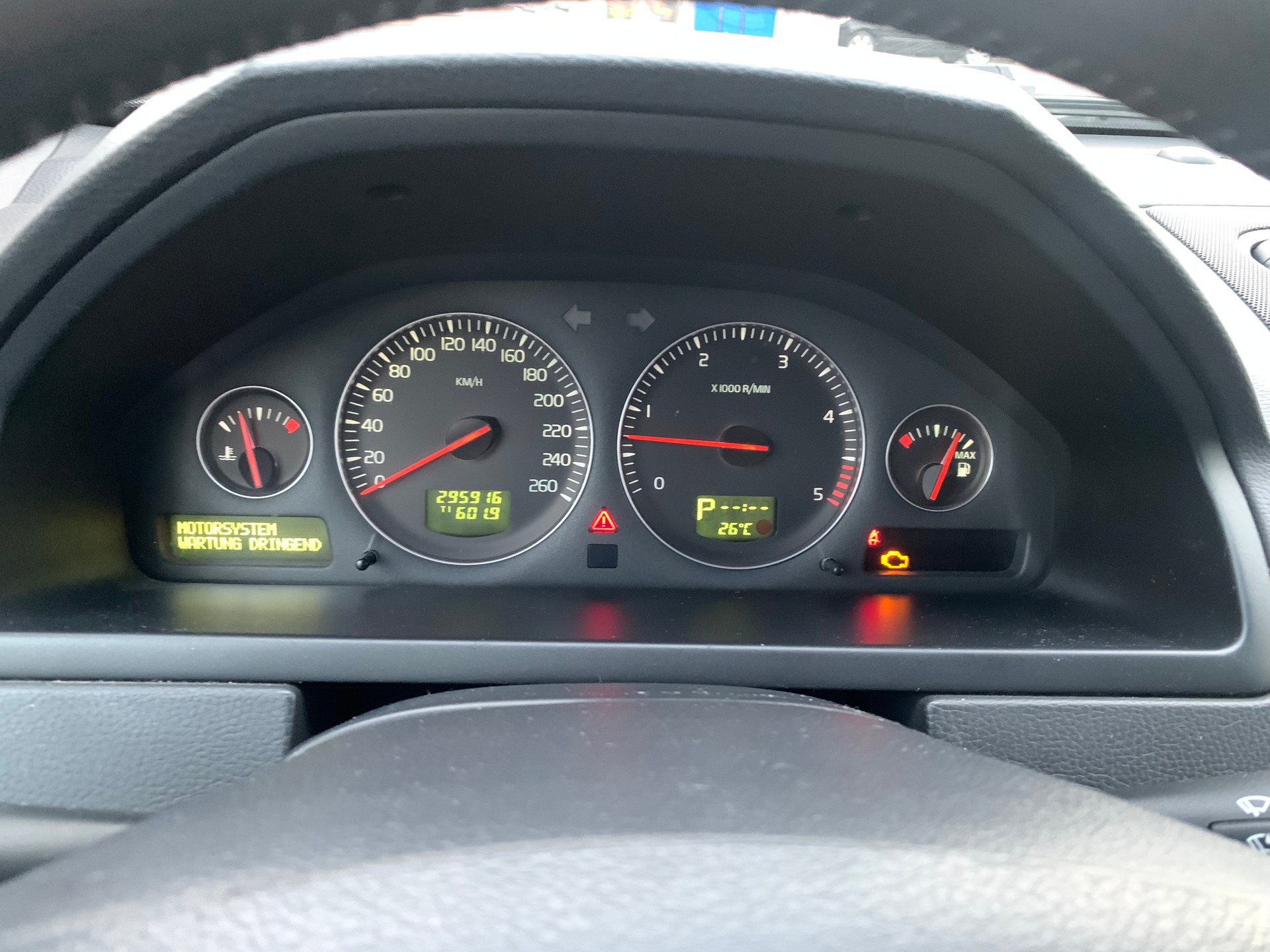VOLVO XC90 D5 AWD Summum-image-8