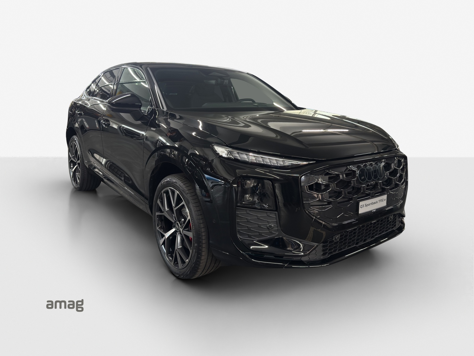 AUDI Q3 Sportback e-hybrid 200 kW S tronig-image-5