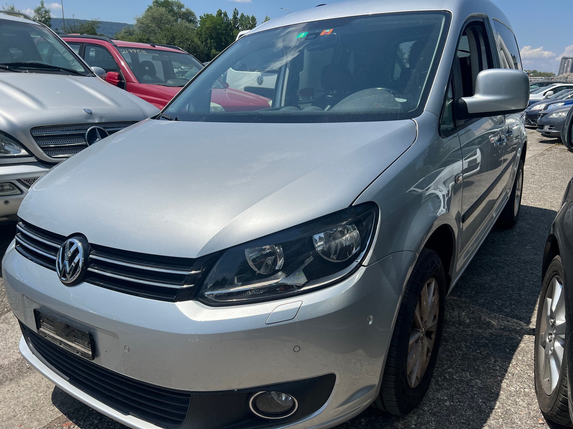 VW Caddy 1.6 TDI Blue Motion Technology Highline DSG-image-0