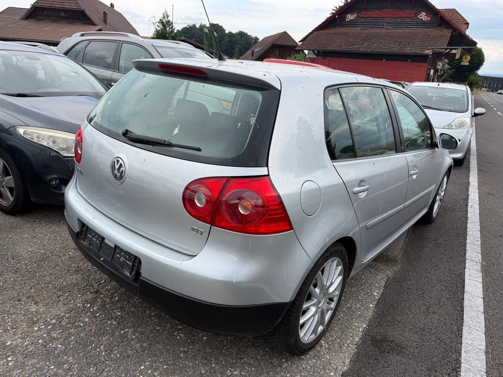 VW Golf 2.0 TDI GT-image-3