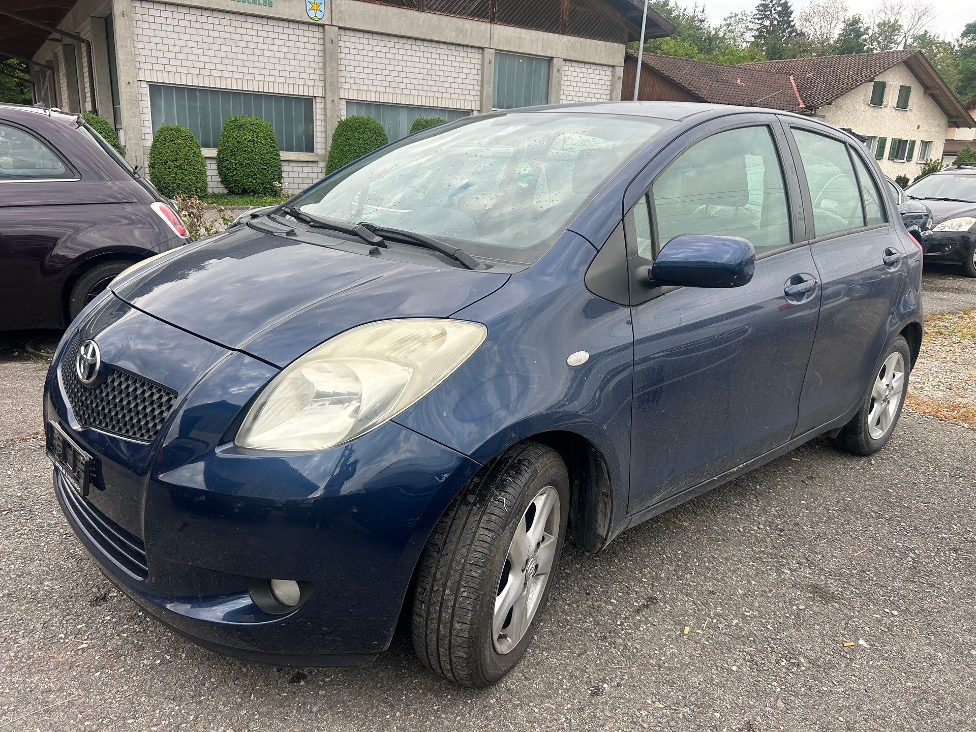 TOYOTA Yaris 1.3 Linea Sol-image-0