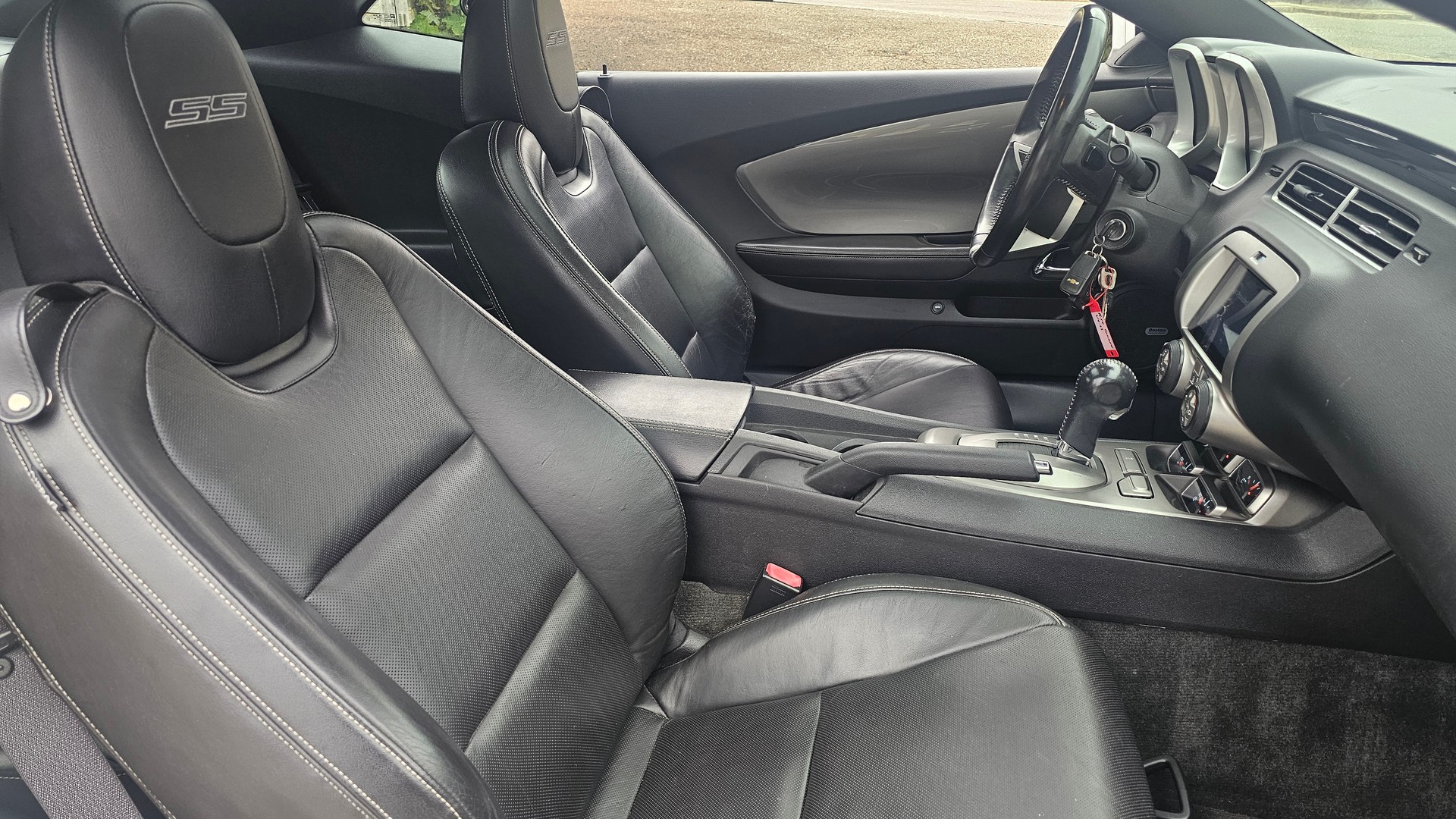 CHEVROLET Camaro SS-image-8