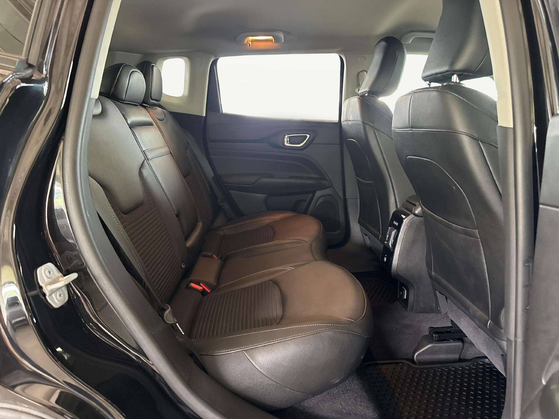 JEEP Compass 1.3 Night Eagle 4xe - Ruote invernali incluse-image-11