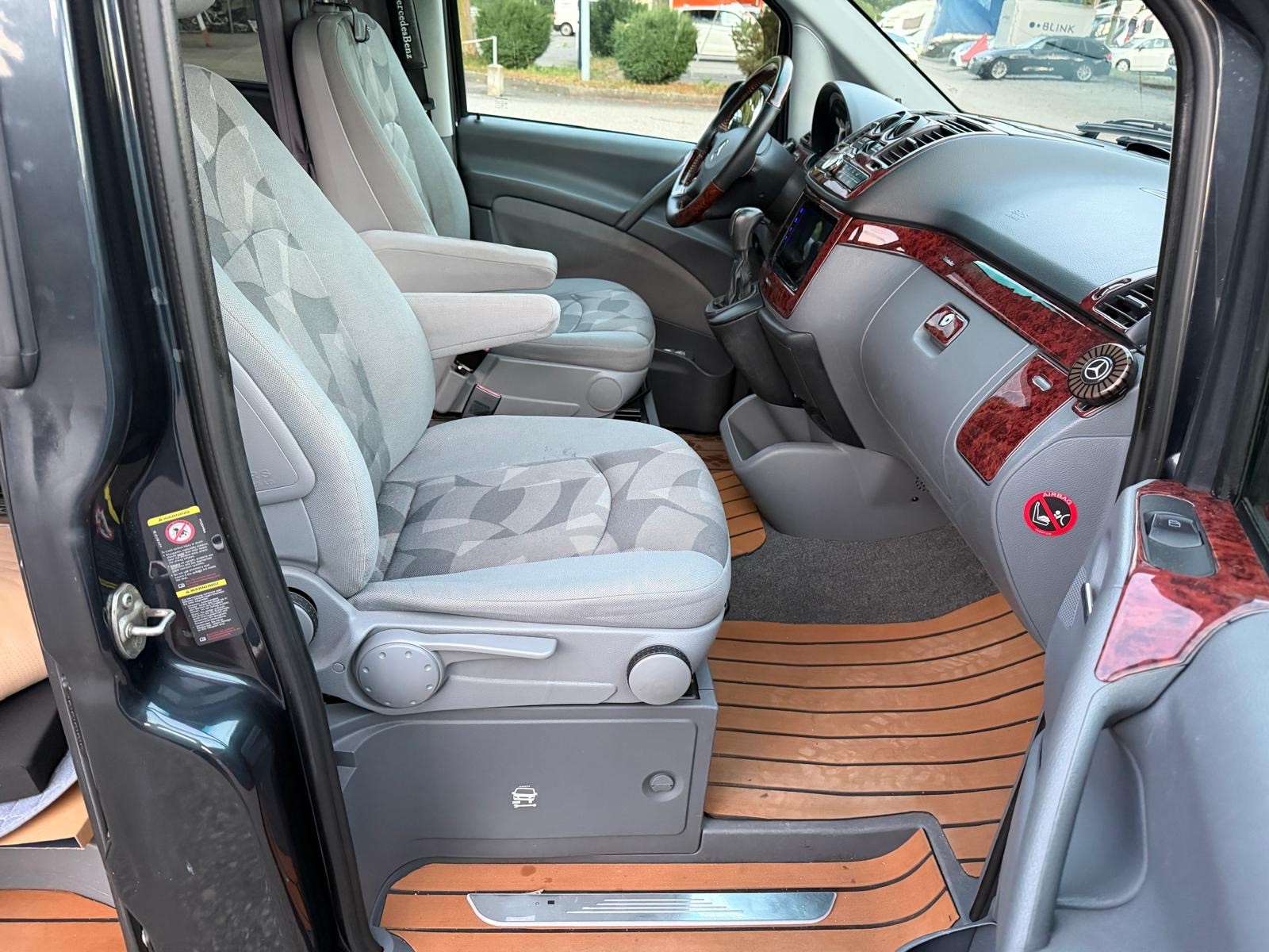 MERCEDES-BENZ Viano 3.0 CDI Fun L Automat-image-9