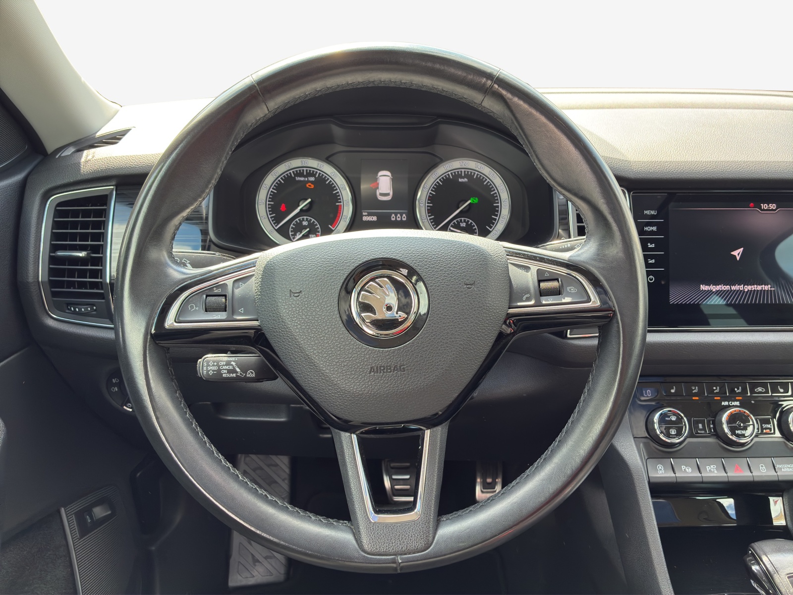 SKODA Kodiaq 2.0 TDI CR Style 4x4 DSG-image-11
