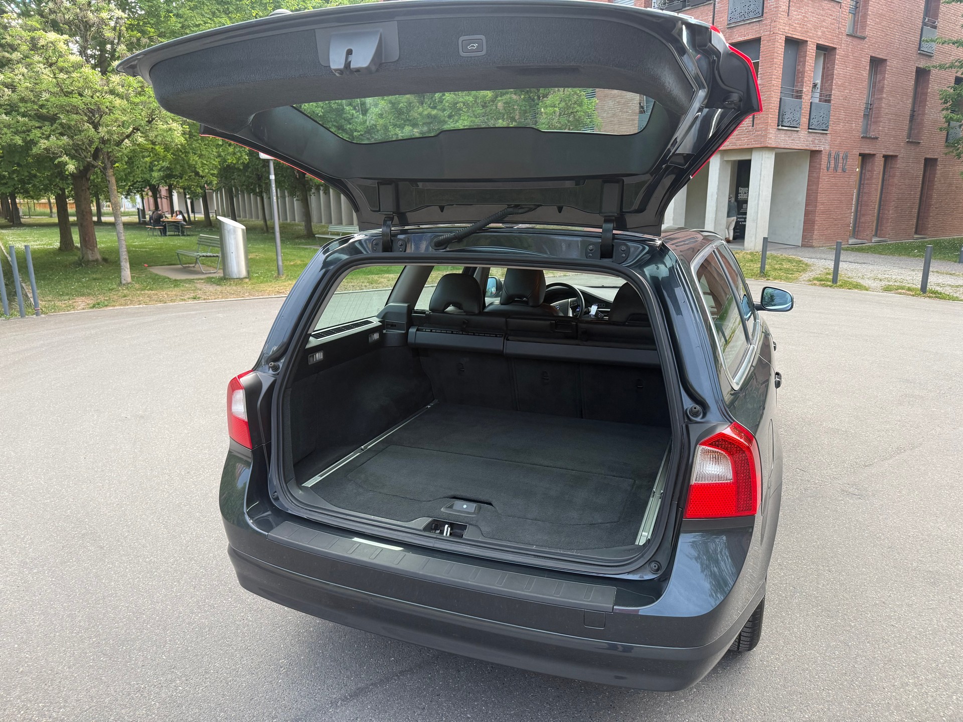 VOLVO V70 2.4D Summum Geartronic-image-20