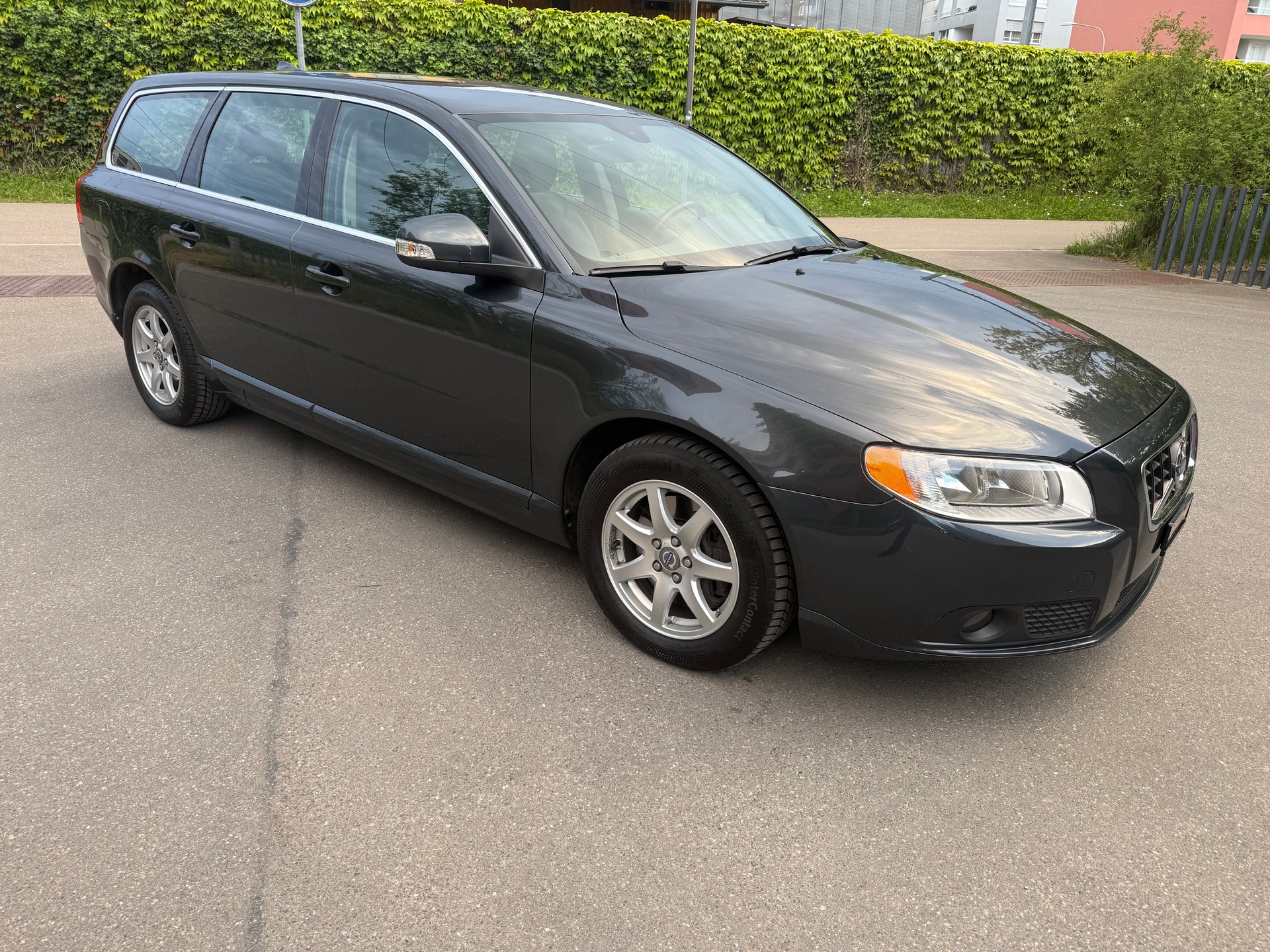 VOLVO V70 2.4D Summum Geartronic-image-5