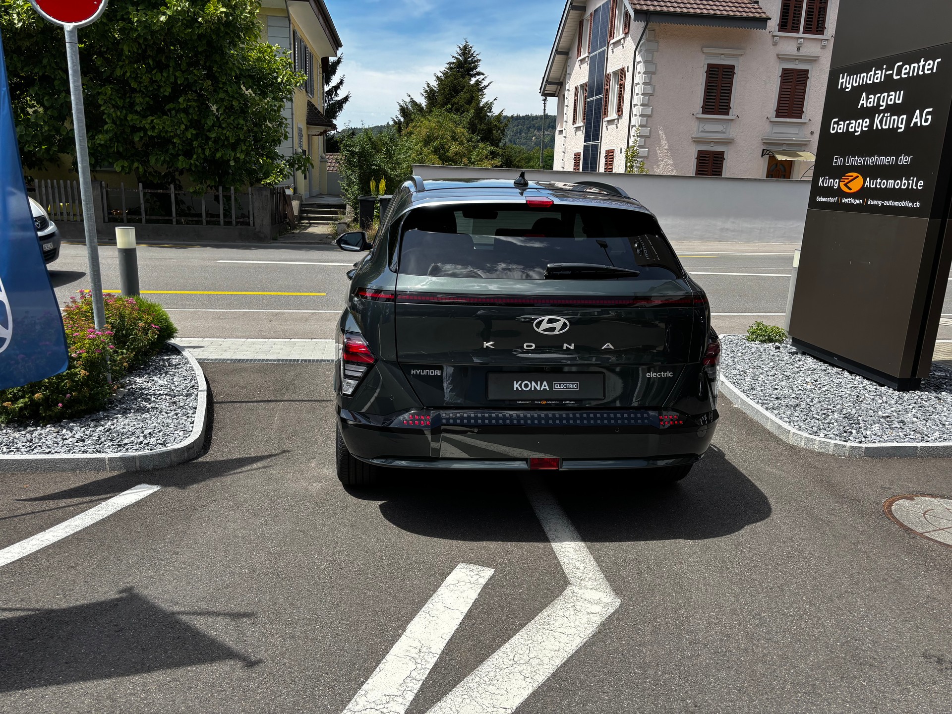 HYUNDAI Kona EV 65.4 kWh Amplia-image-7