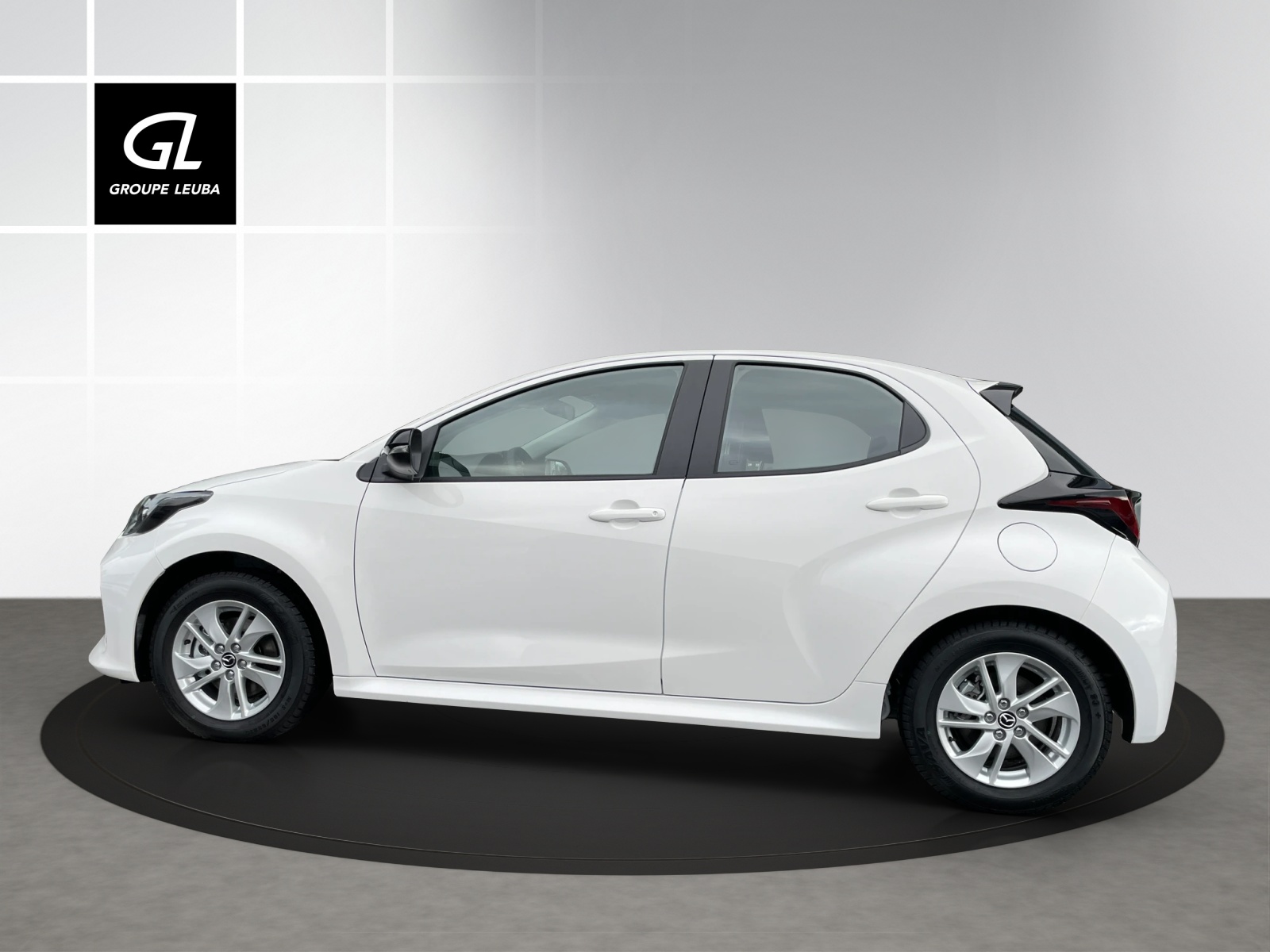 MAZDA 2 Hybrid Centre-line-showroom-element-1
