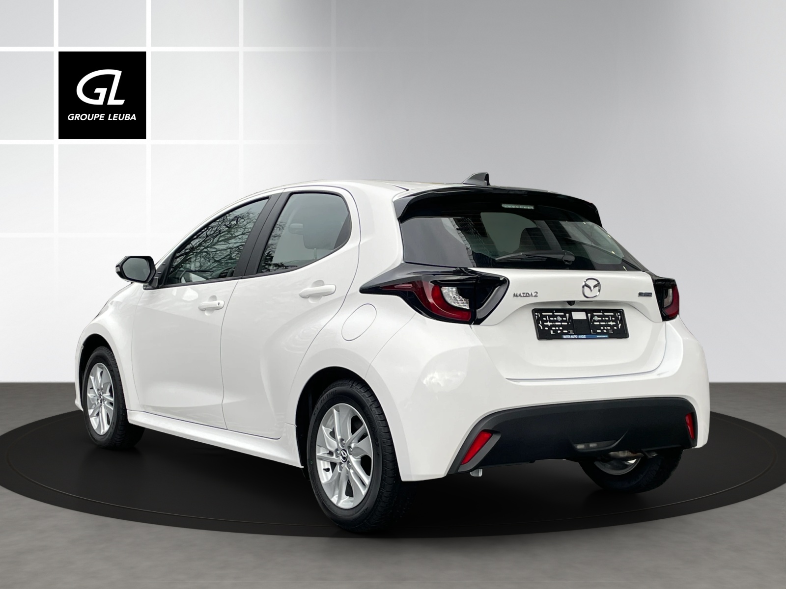 MAZDA 2 Hybrid Centre-line-showroom-element-2