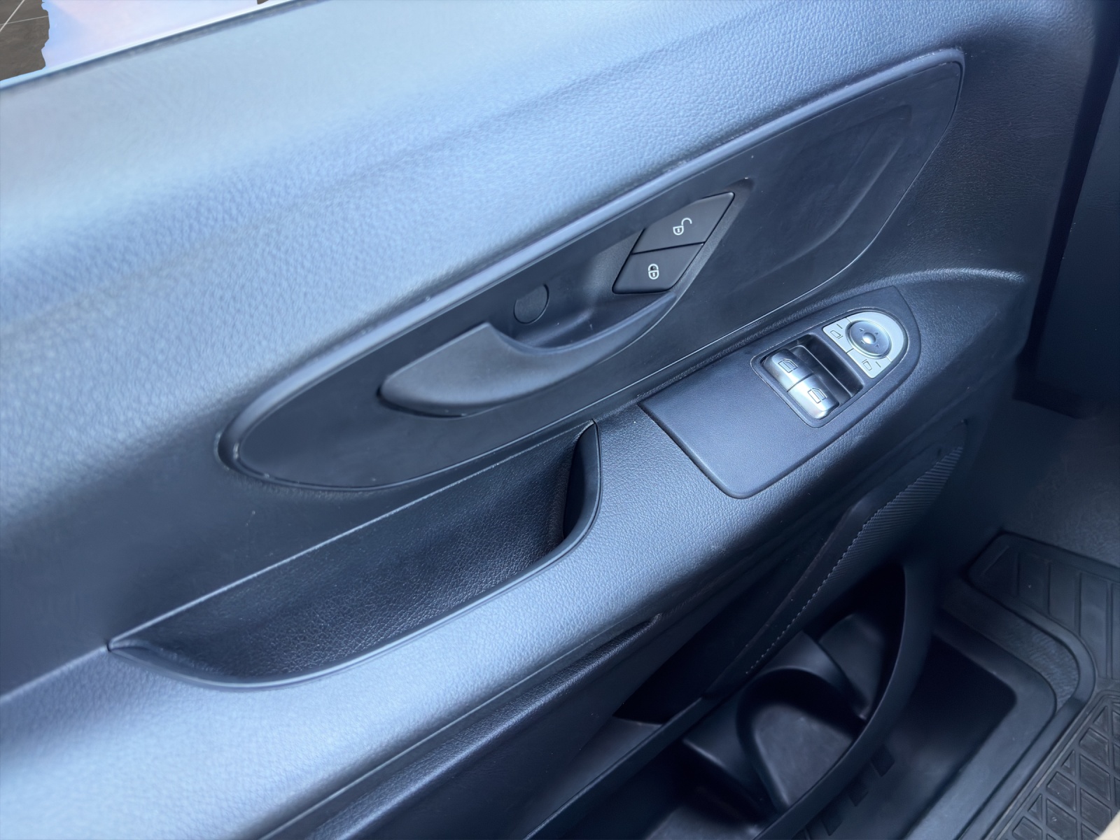 MERCEDES-BENZ Vito 114 CDI Kompakt Mixto 9G-Tronic Pro / Inkl. Werksgarantie!! / Frisch ab Service-image-11