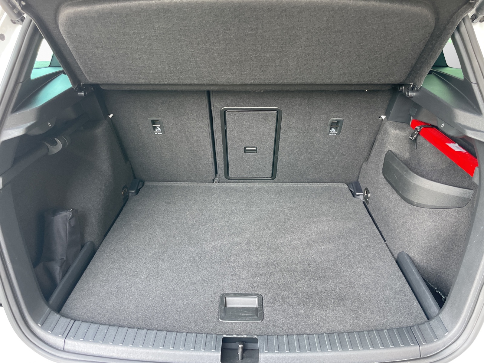 SKODA Karoq 2.0 TSI SportLine 4x4 DSG-image-15