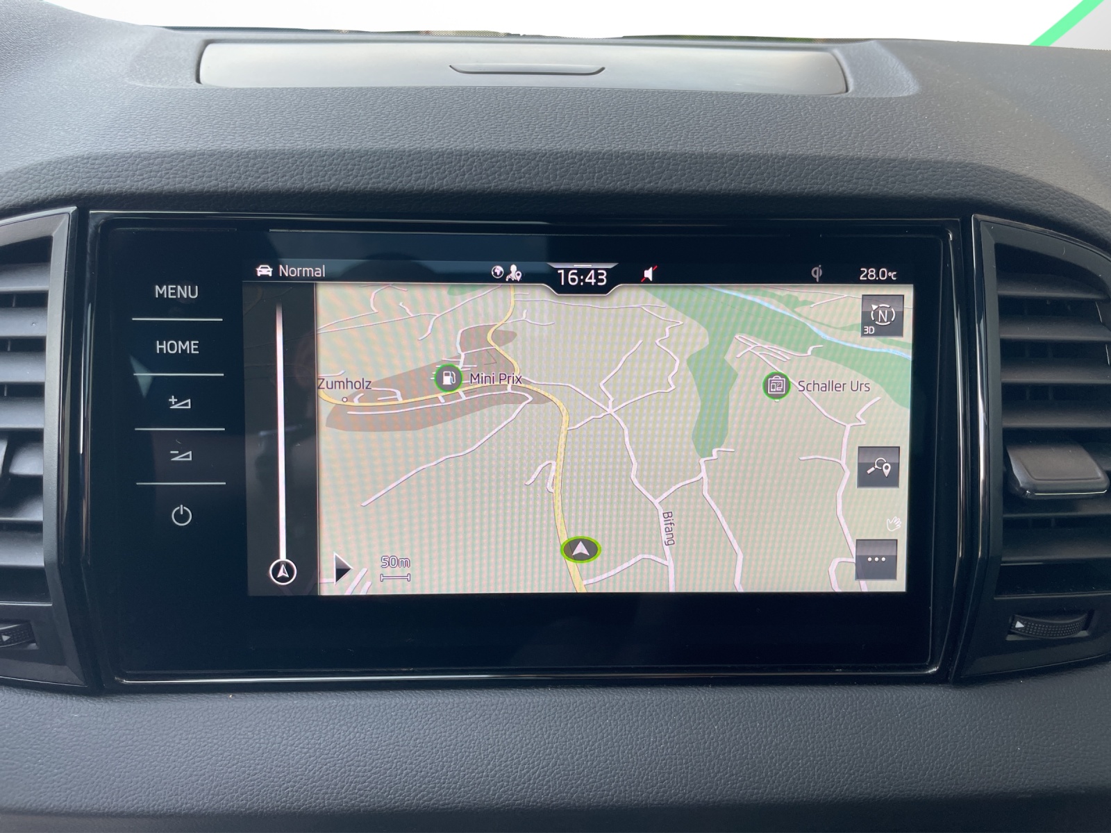 SKODA Karoq 2.0 TSI SportLine 4x4 DSG-image-12