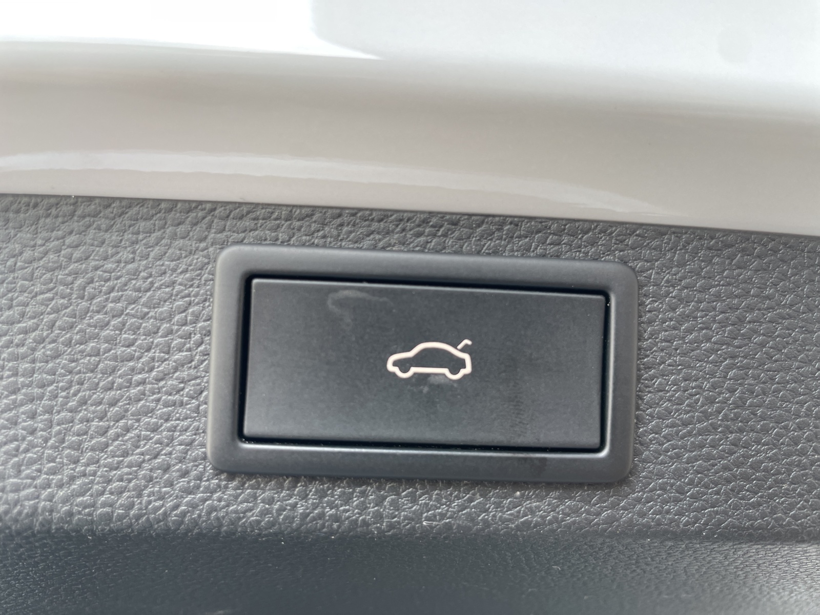 SKODA Karoq 2.0 TSI SportLine 4x4 DSG-image-18