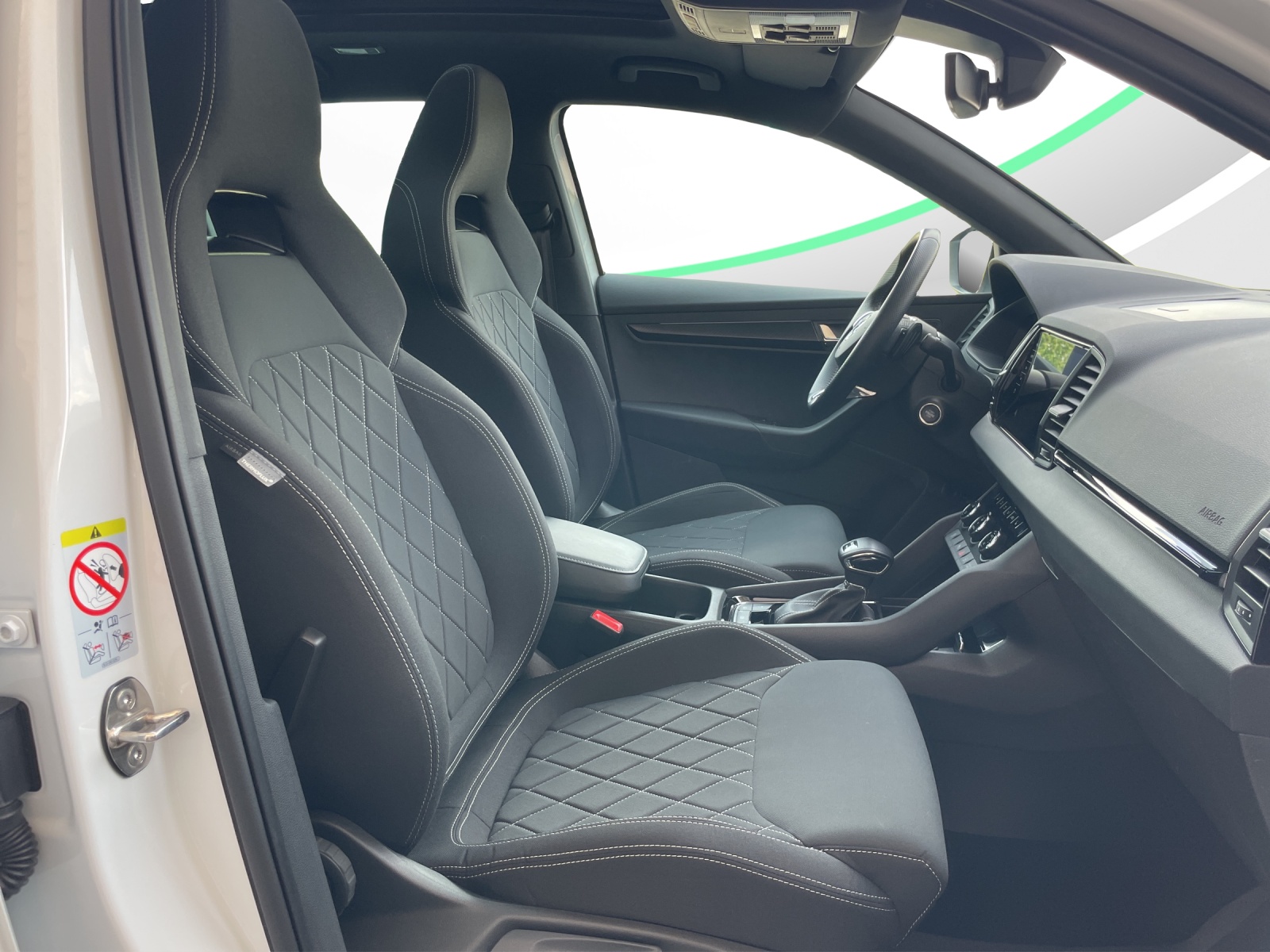 SKODA Karoq 2.0 TSI SportLine 4x4 DSG-image-13