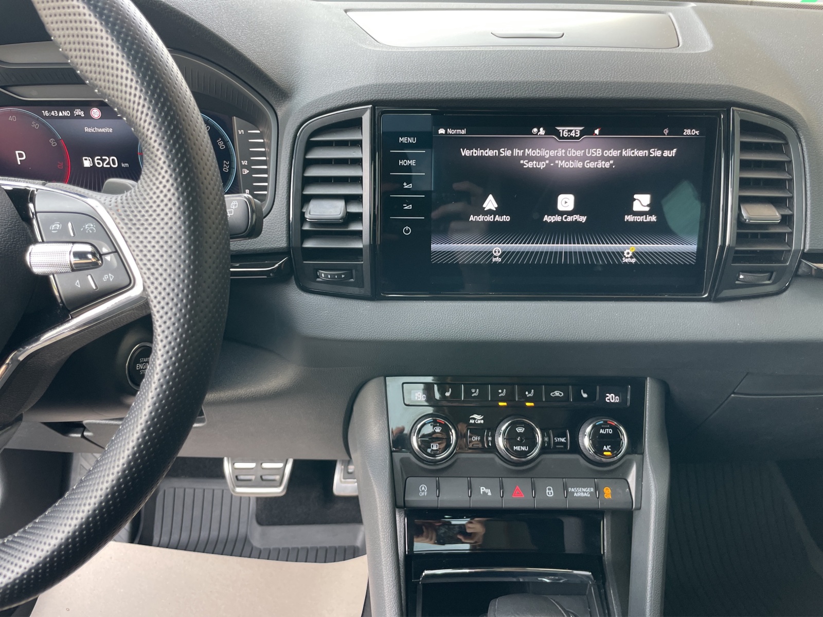 SKODA Karoq 2.0 TSI SportLine 4x4 DSG-image-11