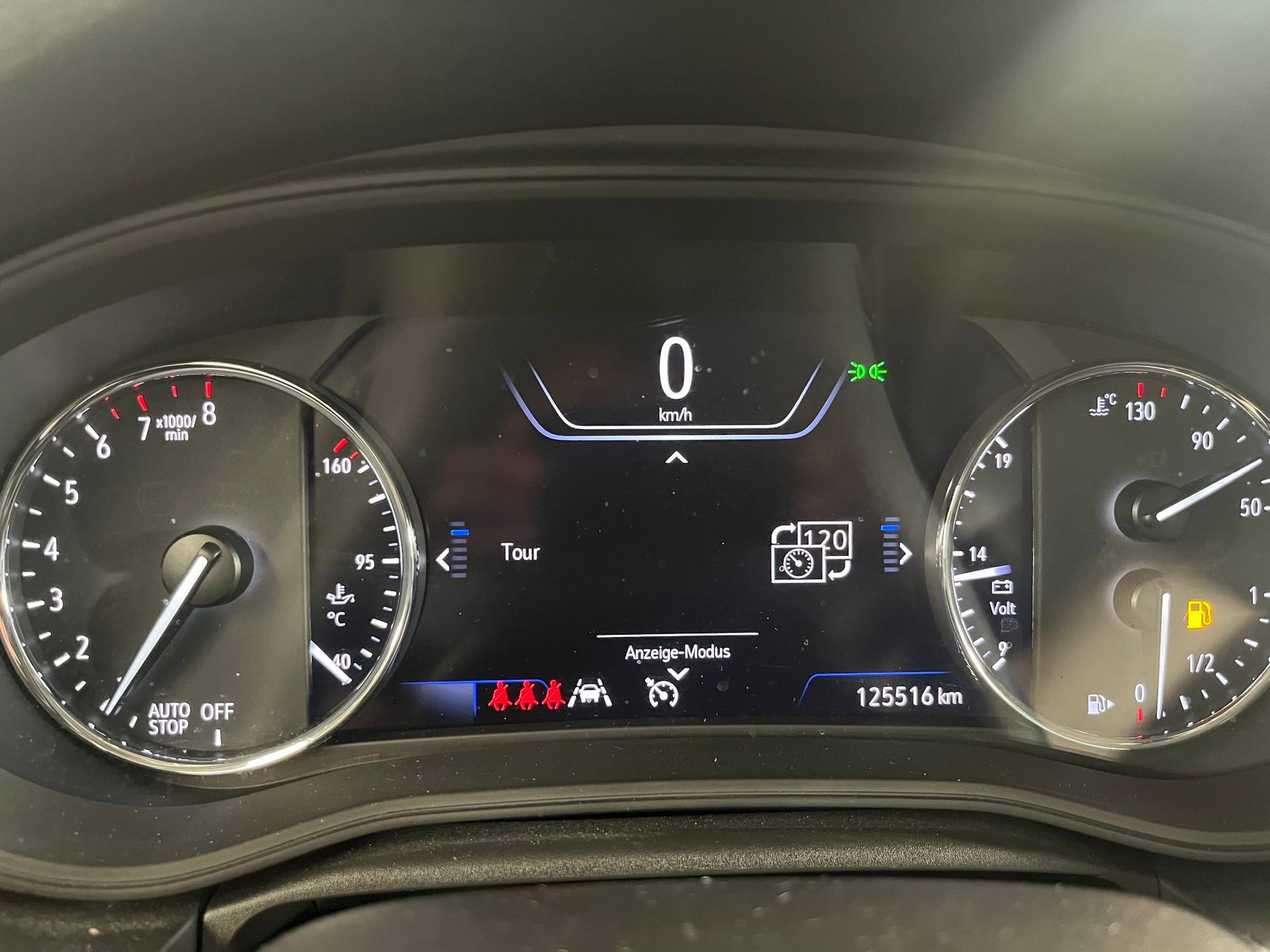 OPEL Astra Sports Tourer 1.2i Turbo Edition-image-4