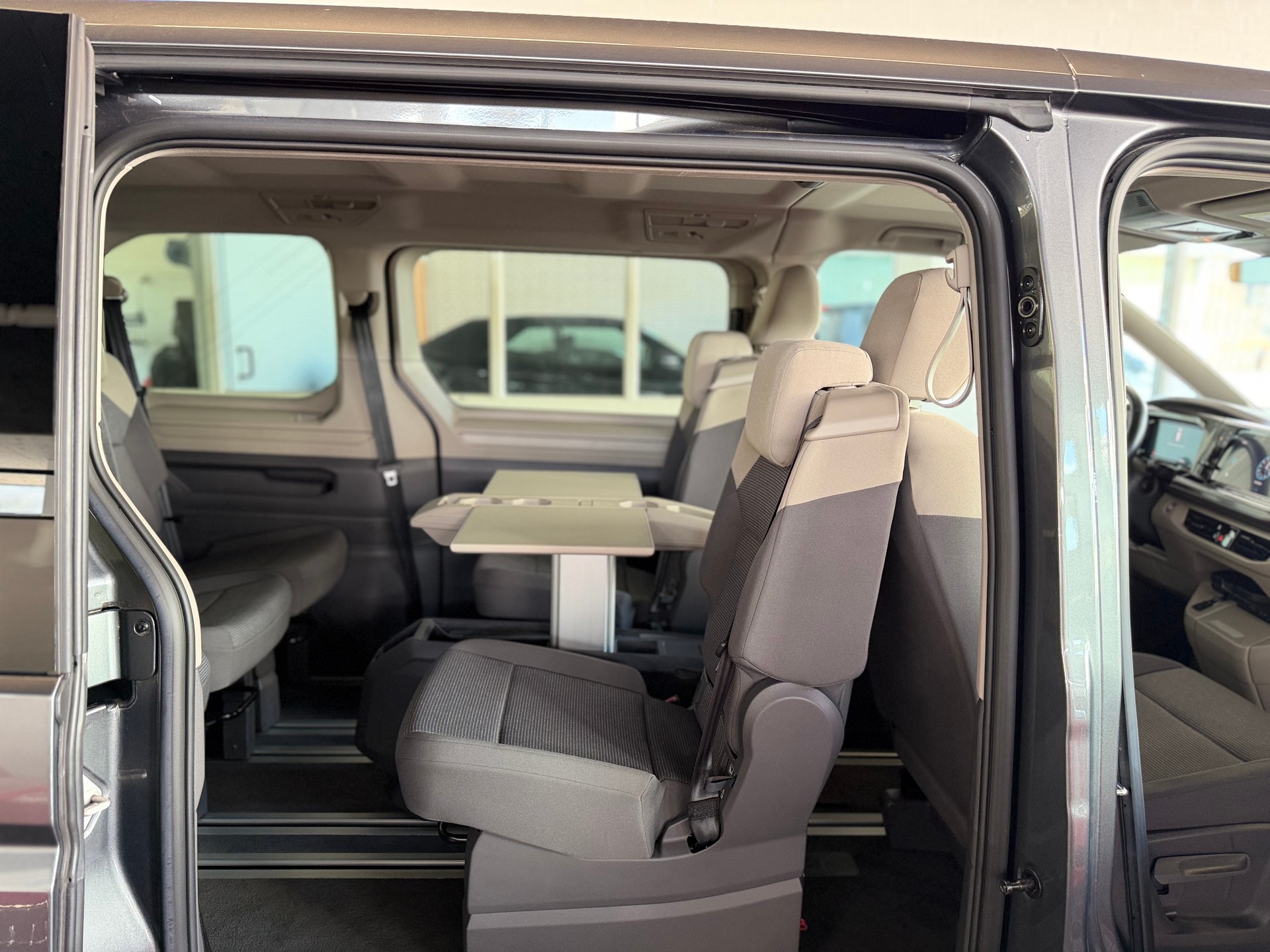 VW Multivan 2.0 TDI DSG-image-10