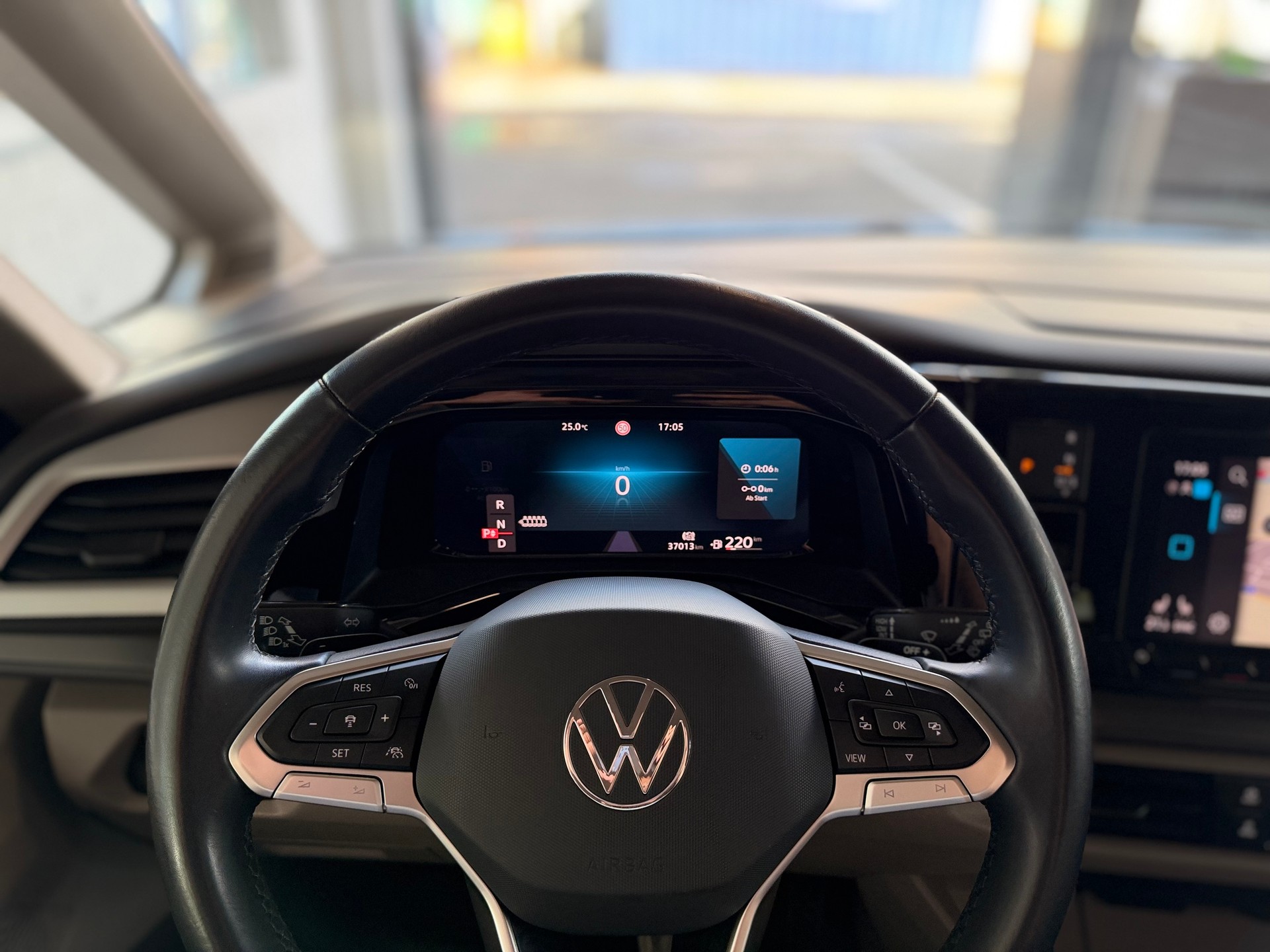 VW Multivan 2.0 TDI DSG-image-17