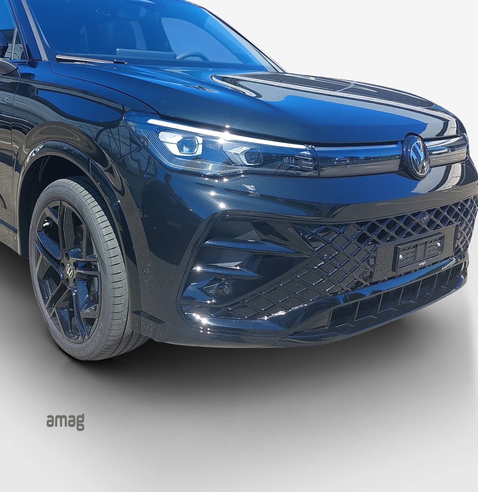 VW Tiguan 2.0 TSI DSG R-Line 4Motion-image-14