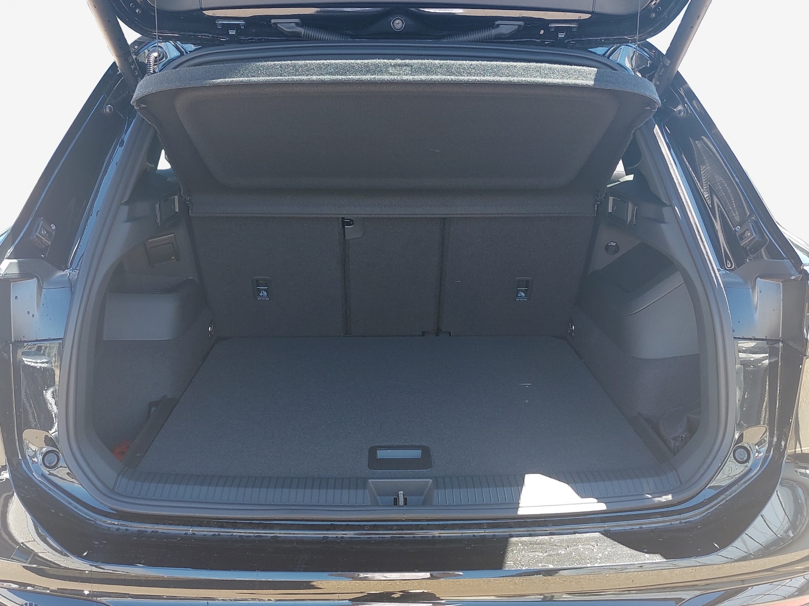 VW Tiguan 2.0 TSI DSG R-Line 4Motion-image-12