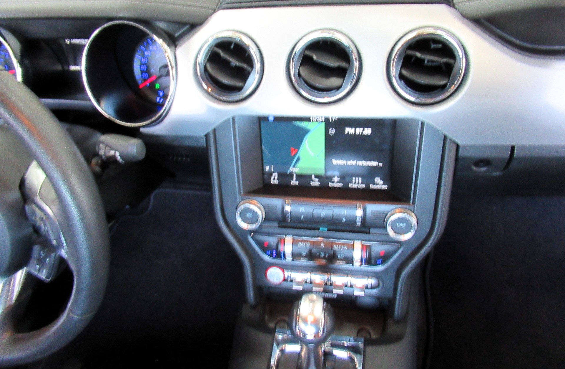 FORD Mustang Fastback 5.0 V8 GT-image-6
