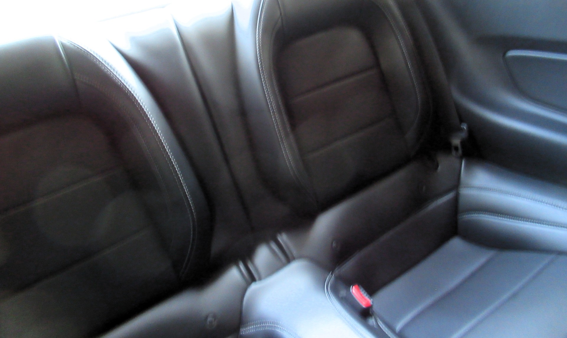 FORD Mustang Fastback 5.0 V8 GT-image-9