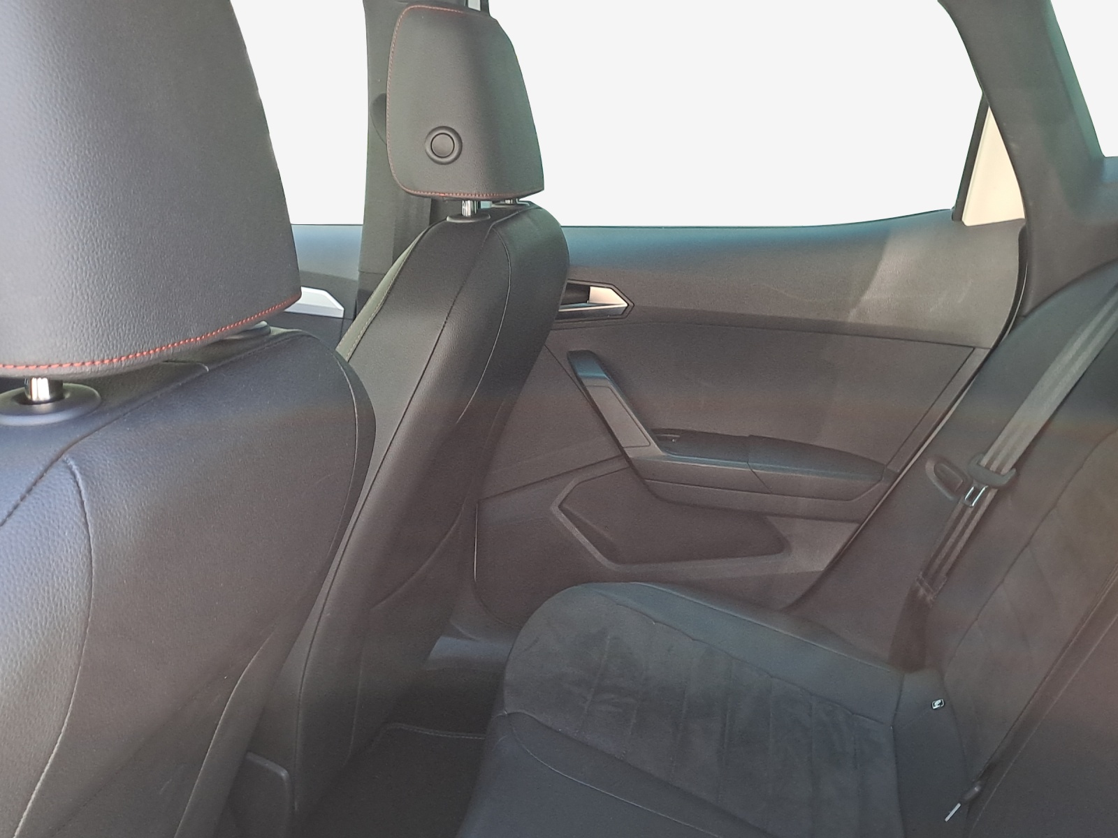 SEAT Arona 1.0 TSI Eco Hola FR DSG-image-11
