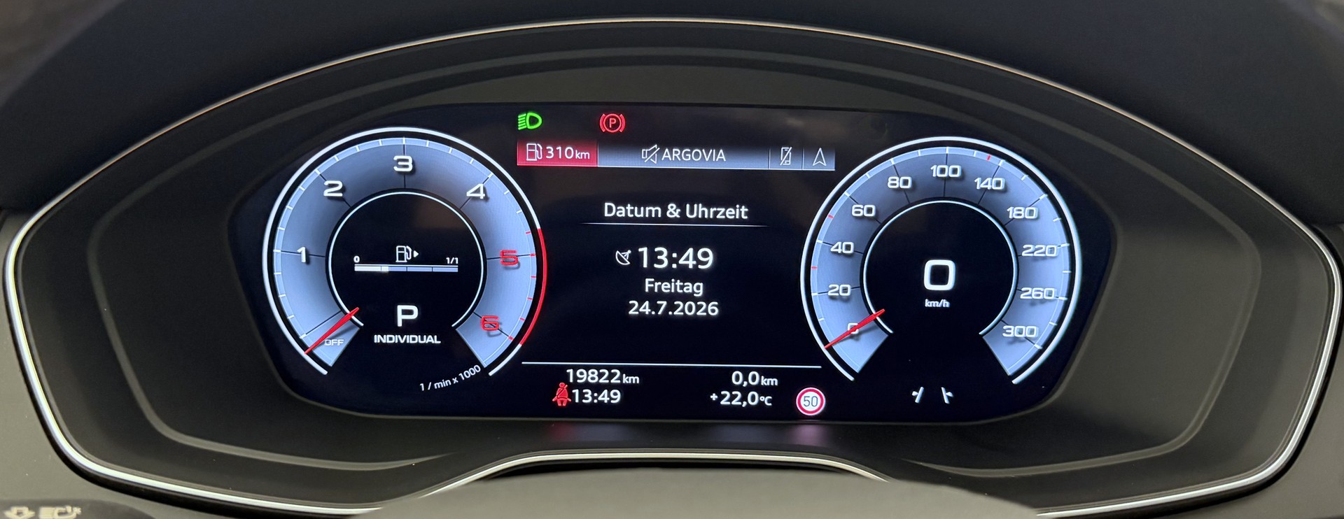 AUDI Q5 40 TDI quattro S-tronic-image-8