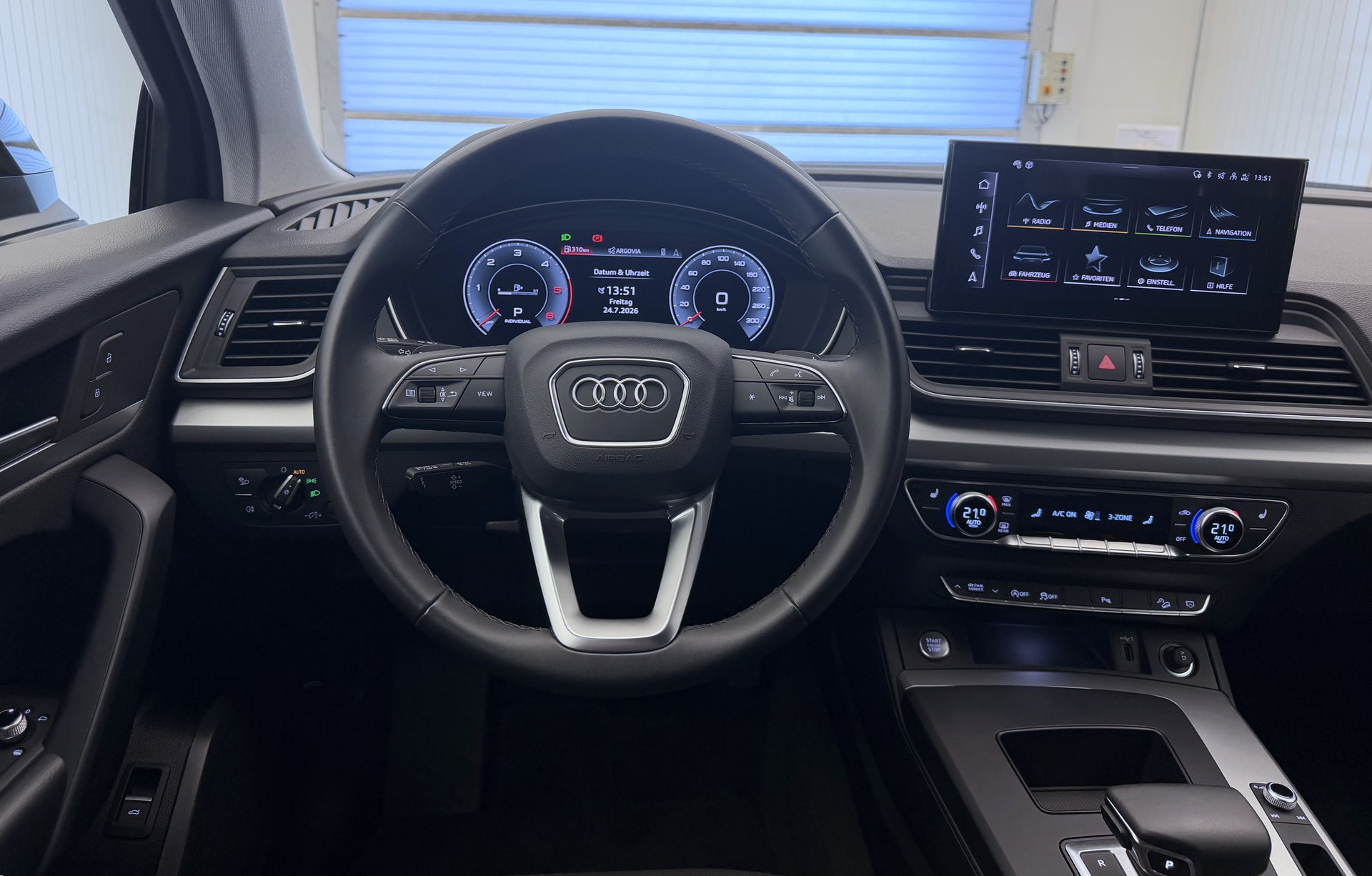 AUDI Q5 40 TDI quattro S-tronic-image-7