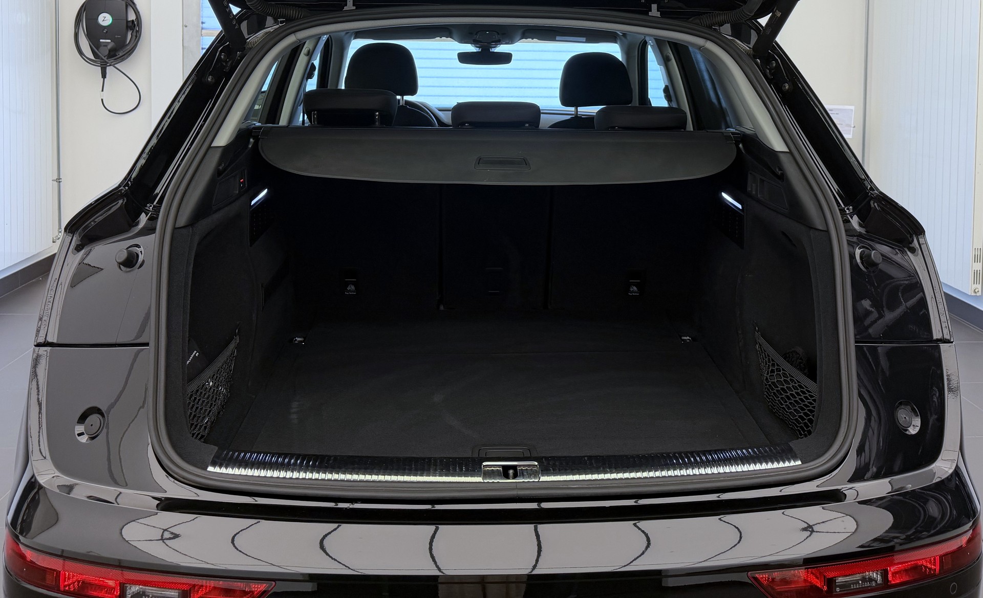 AUDI Q5 40 TDI quattro S-tronic-image-21