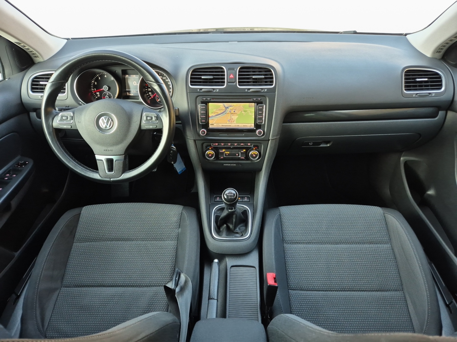VW Golf Variant 1.2 TSI BlueMotion Technology Team-image-11