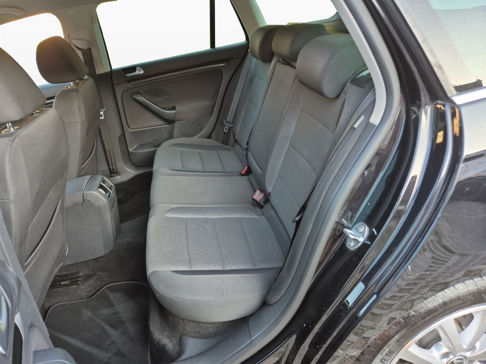 VW Golf Variant 1.2 TSI BlueMotion Technology Team-image-10
