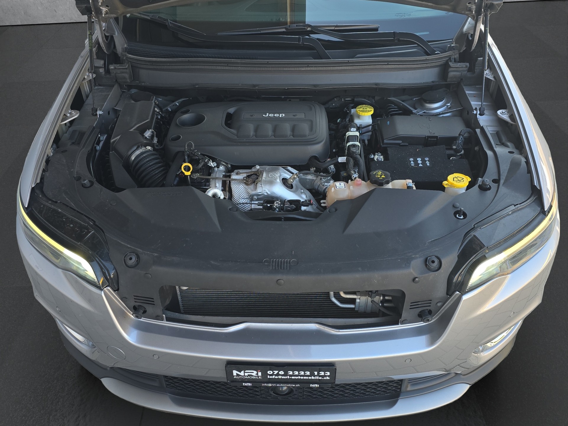 JEEP Cherokee 2.0 T Limited AWD-image-16