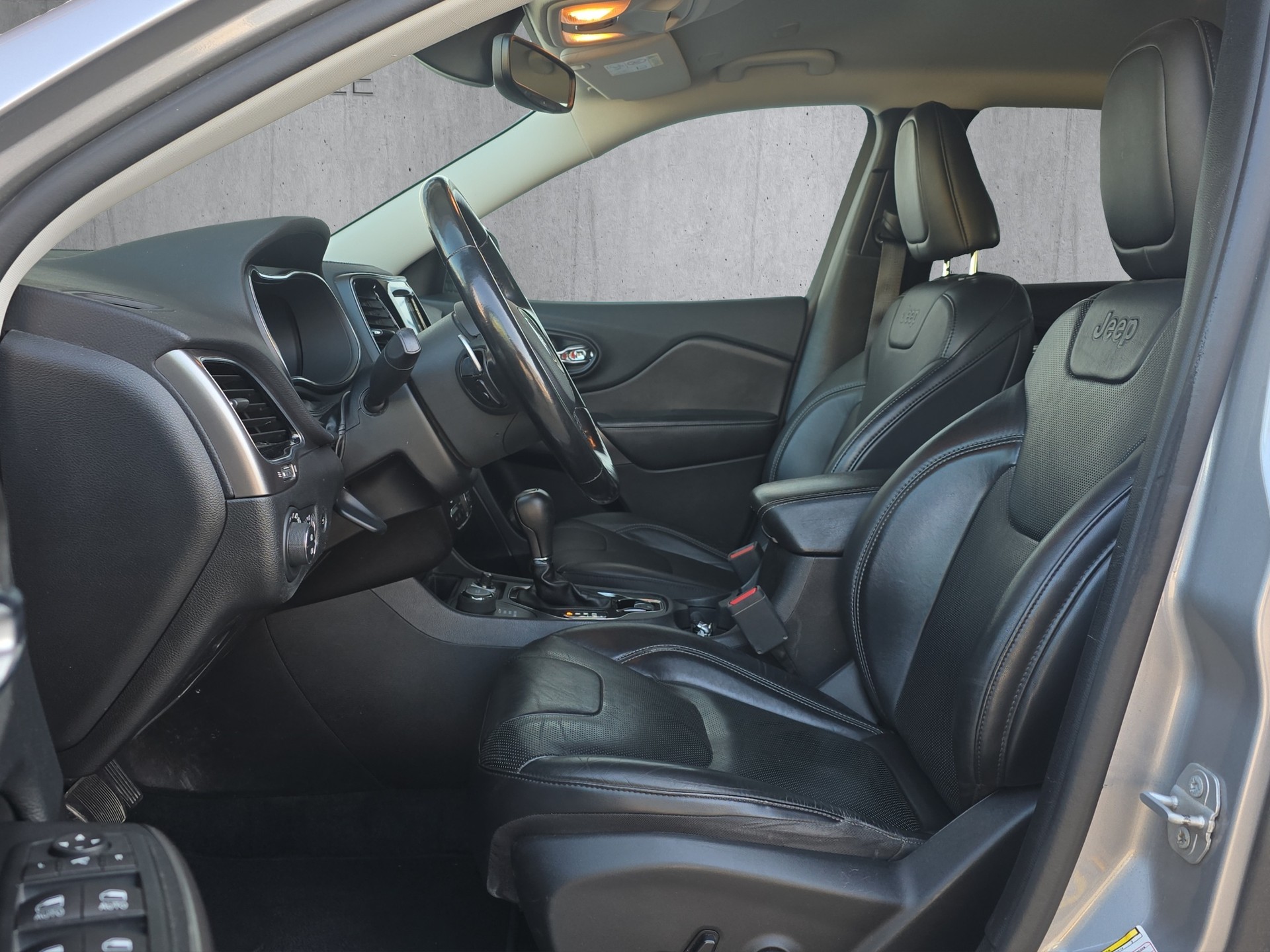 JEEP Cherokee 2.0 T Limited AWD-image-10