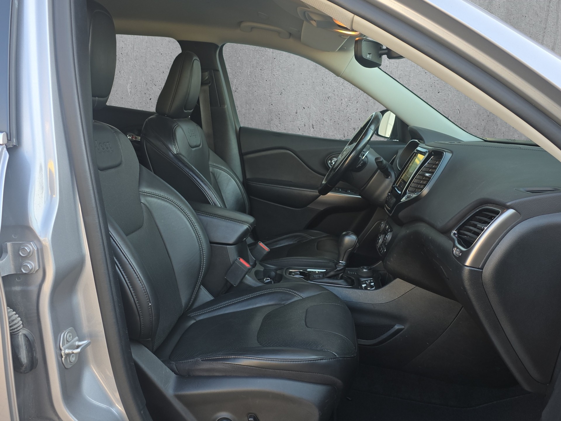 JEEP Cherokee 2.0 T Limited AWD-image-11