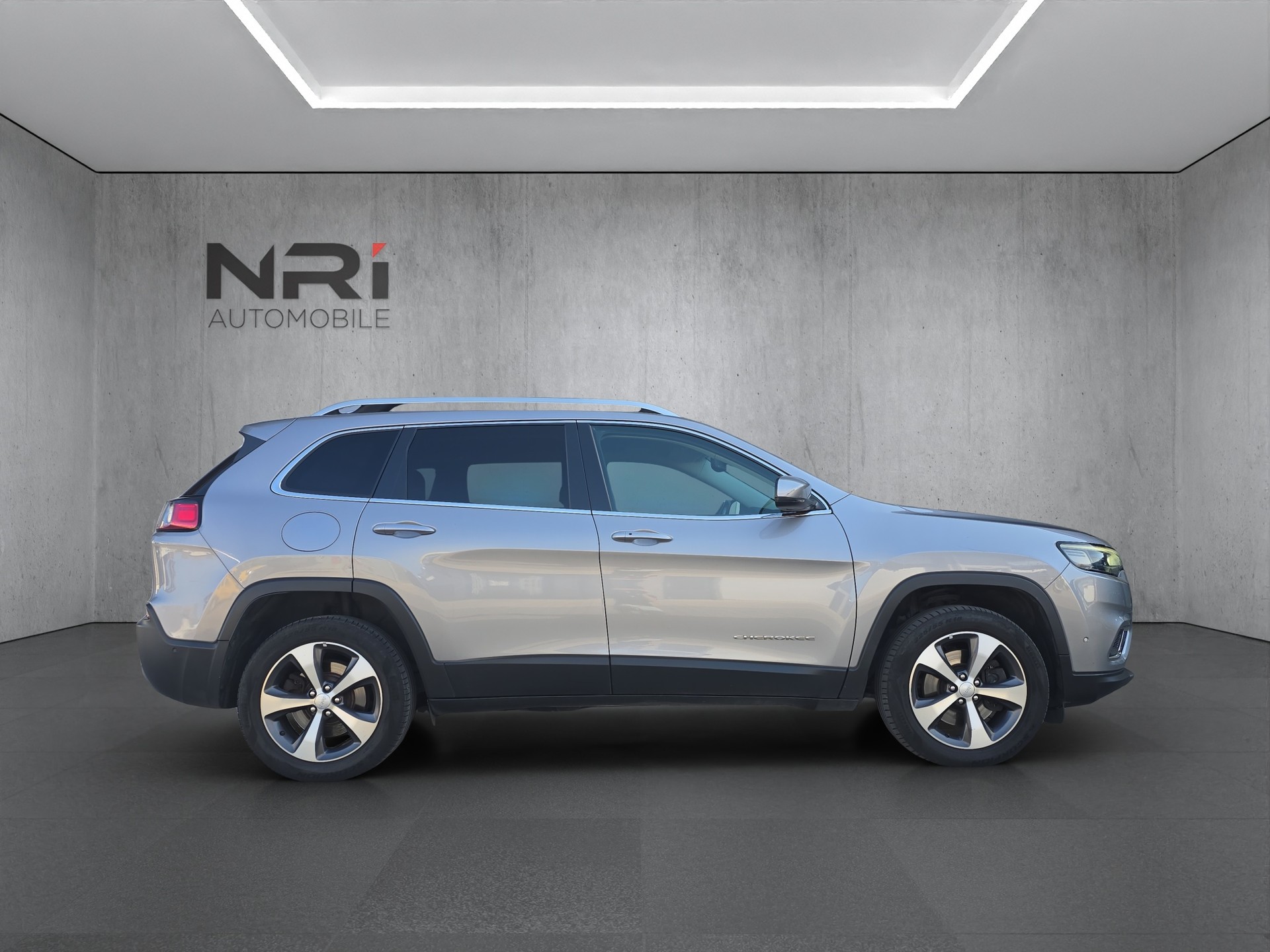 JEEP Cherokee 2.0 T Limited AWD-image-3