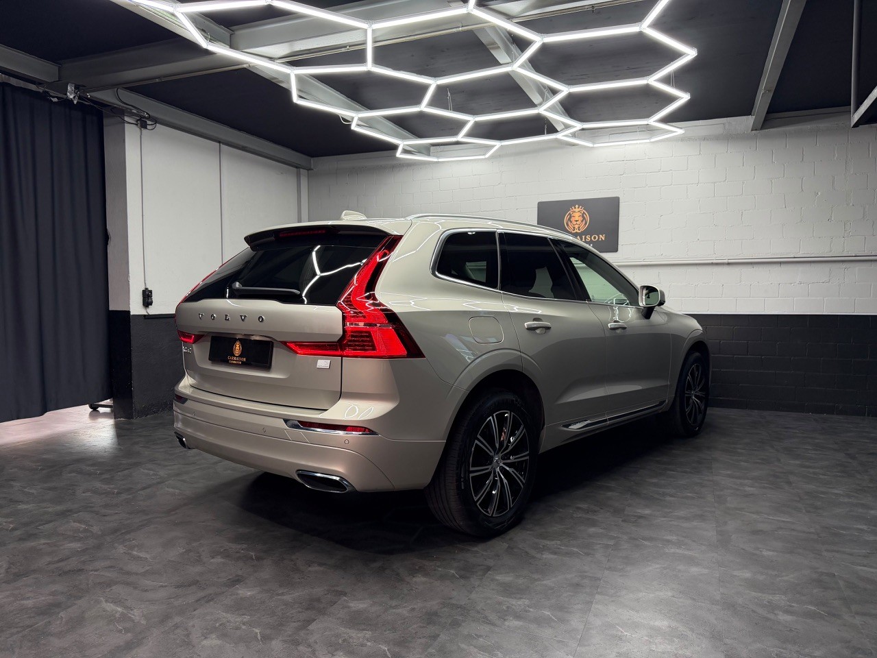 VOLVO XC60 T6 eAWD Inscription | Schiebedach | Harman/Kardon | 360° Kamera-image-7