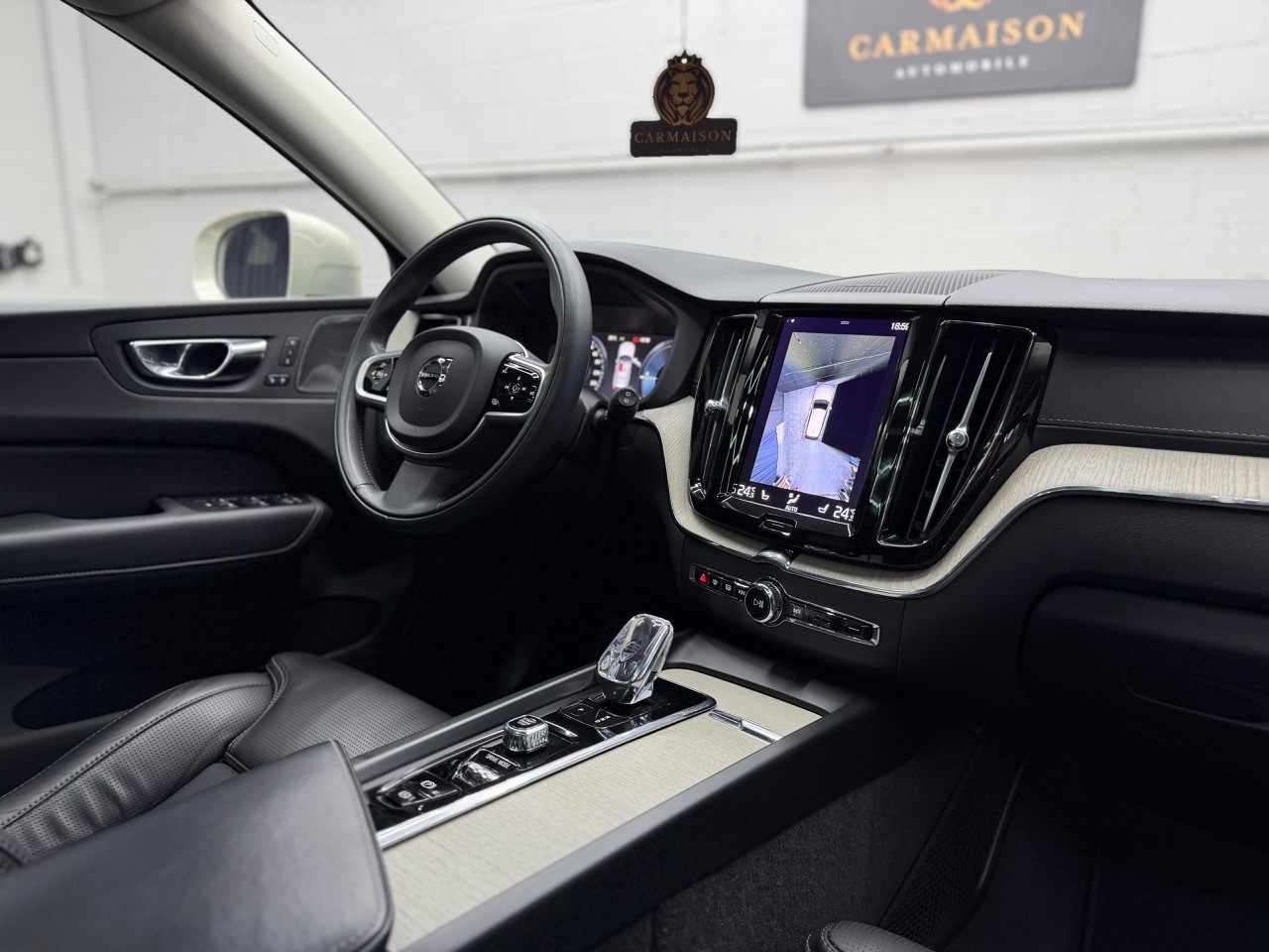 VOLVO XC60 T6 eAWD Inscription | Schiebedach | Harman/Kardon | 360° Kamera-image-23