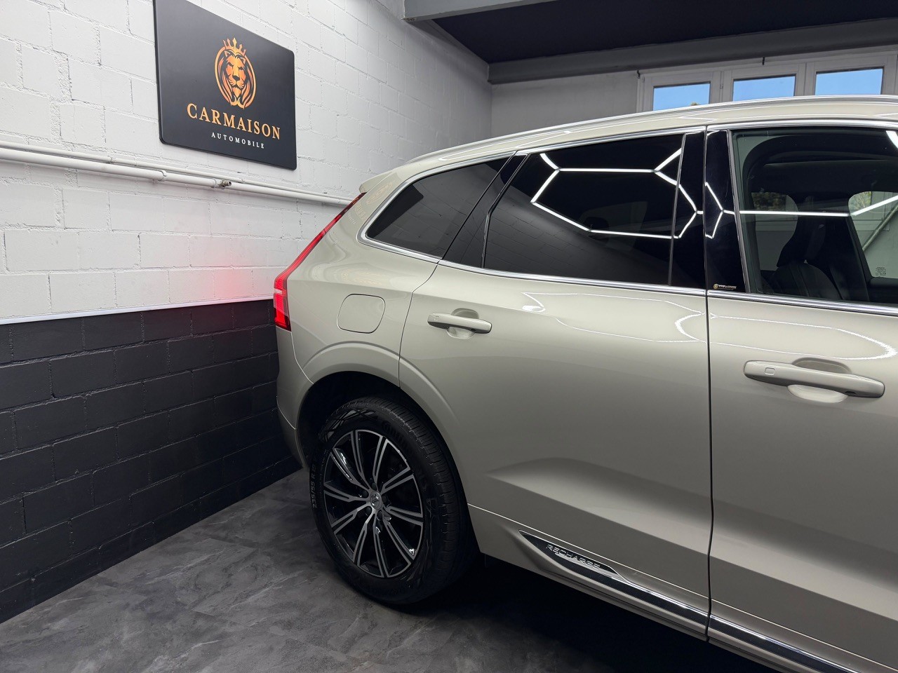 VOLVO XC60 T6 eAWD Inscription | Schiebedach | Harman/Kardon | 360° Kamera-image-4