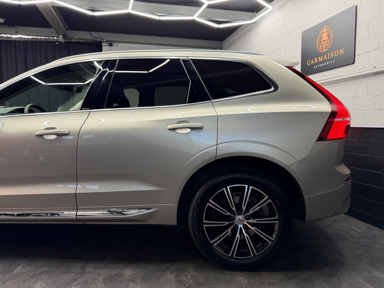 VOLVO XC60 T6 eAWD Inscription | Schiebedach | Harman/Kardon | 360° Kamera-image-3