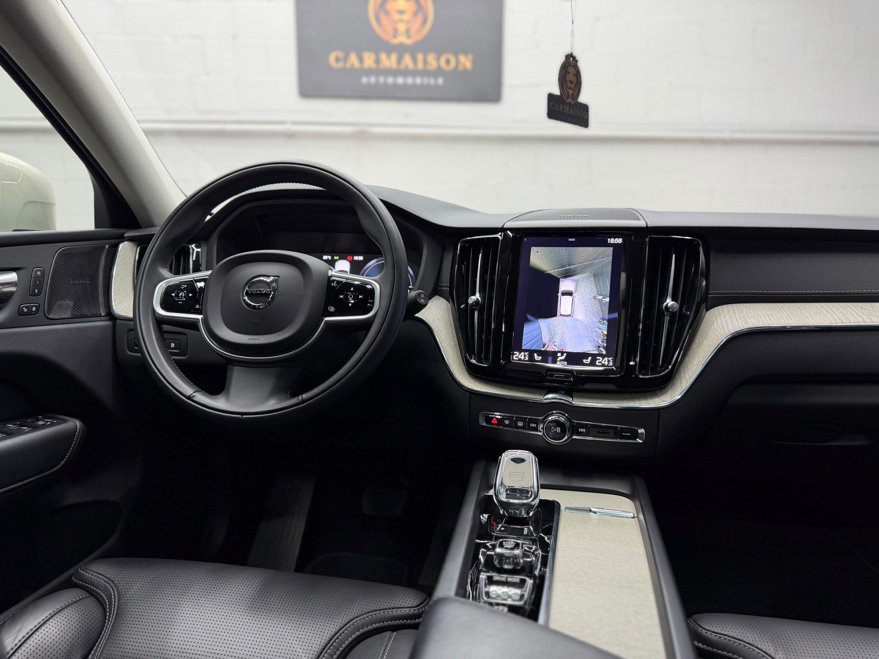VOLVO XC60 T6 eAWD Inscription | Schiebedach | Harman/Kardon | 360° Kamera-image-18