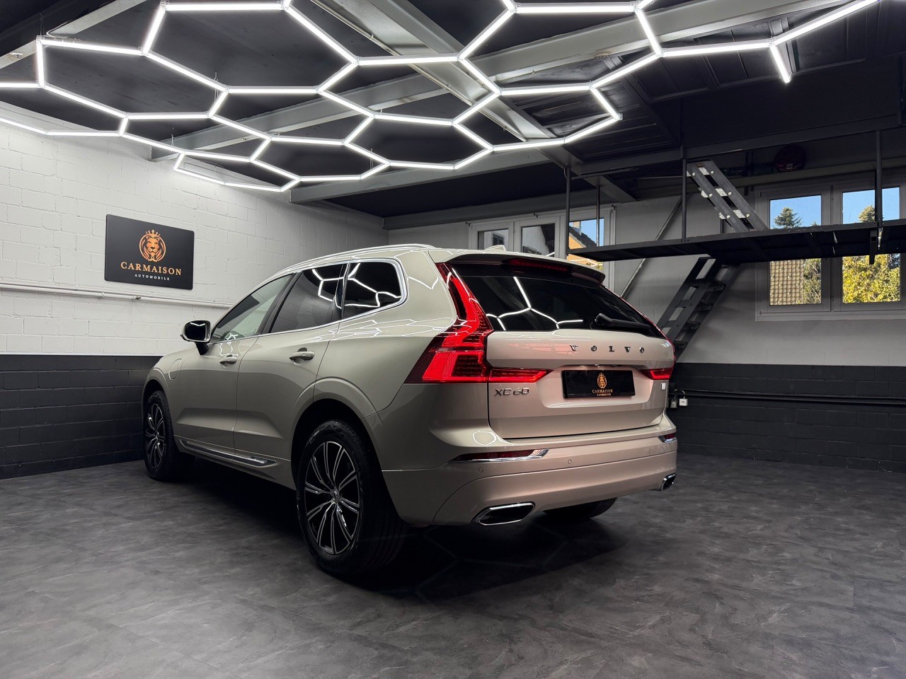 VOLVO XC60 T6 eAWD Inscription | Schiebedach | Harman/Kardon | 360° Kamera-image-5