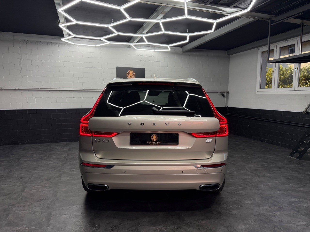 VOLVO XC60 T6 eAWD Inscription | Schiebedach | Harman/Kardon | 360° Kamera-image-6