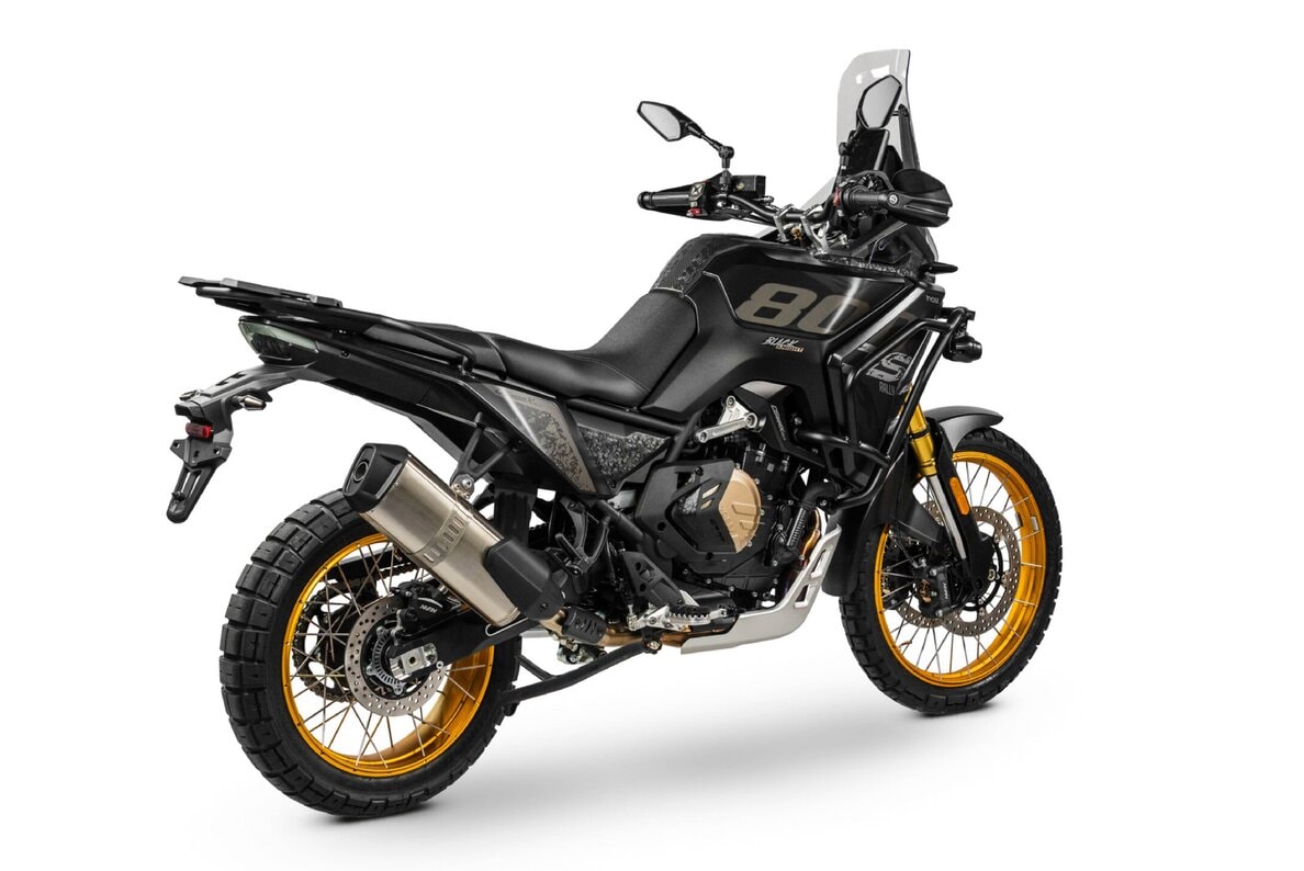 VOGE 800DS-showroom-element-2
