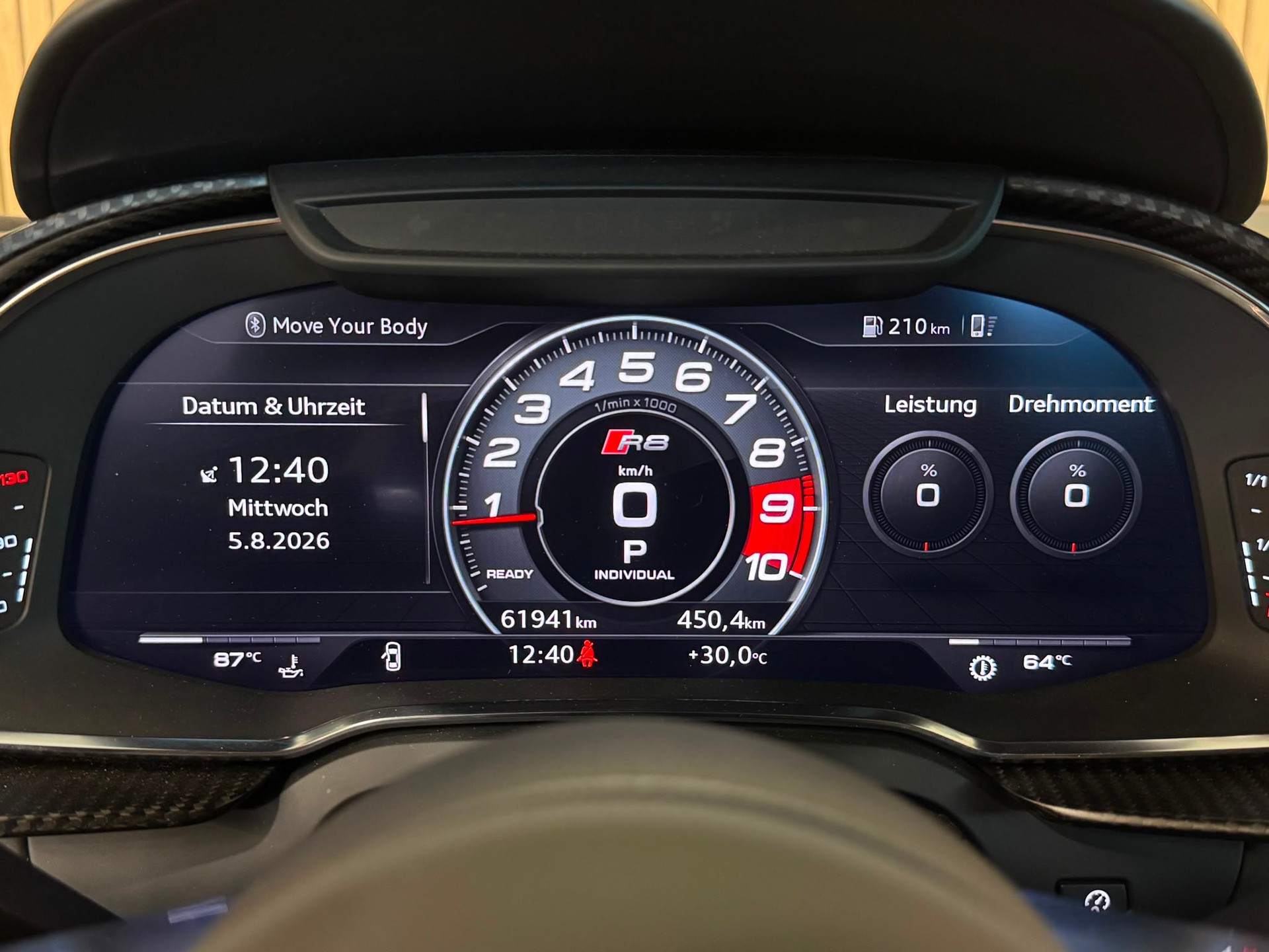 AUDI R8 Coupé 5.2 plus S-Tronic-image-19