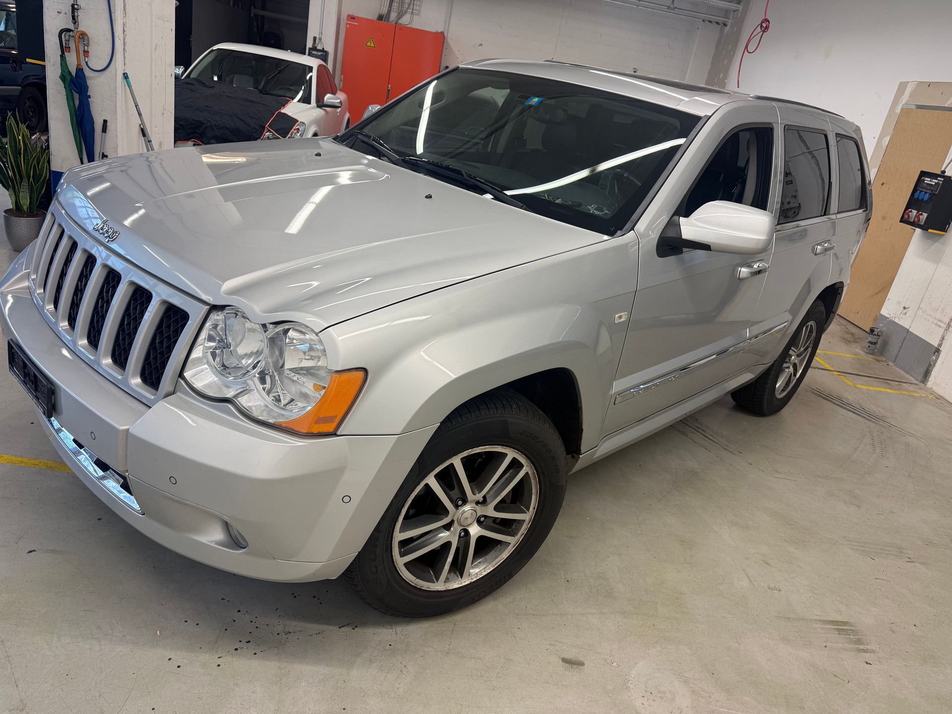 JEEP Gr.Cherokee 3.0 CRD Limited Automatic-image-1