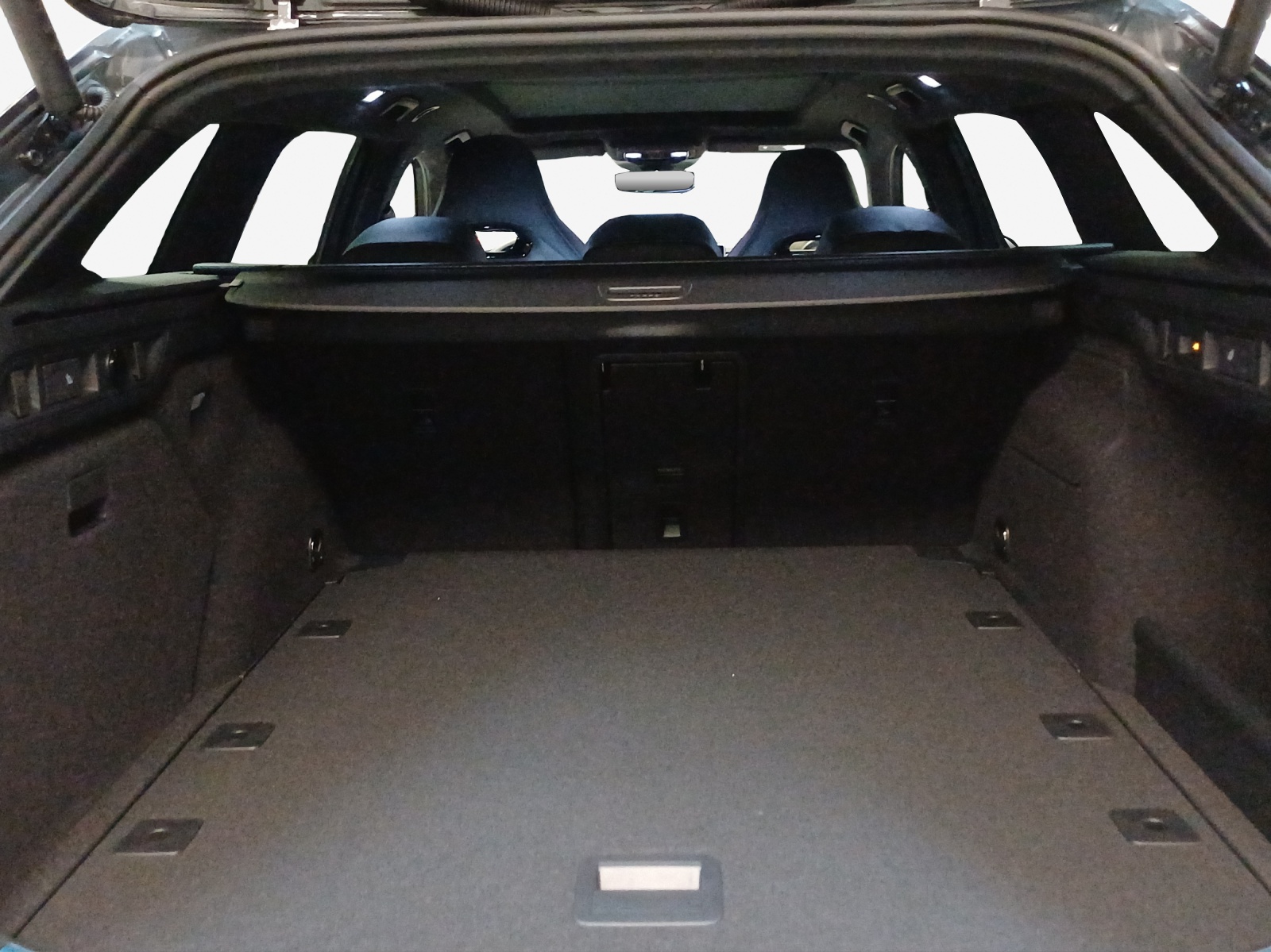 VW Passat Variant 2.0 TDI evo R-Line 4 Motion DSG-image-12
