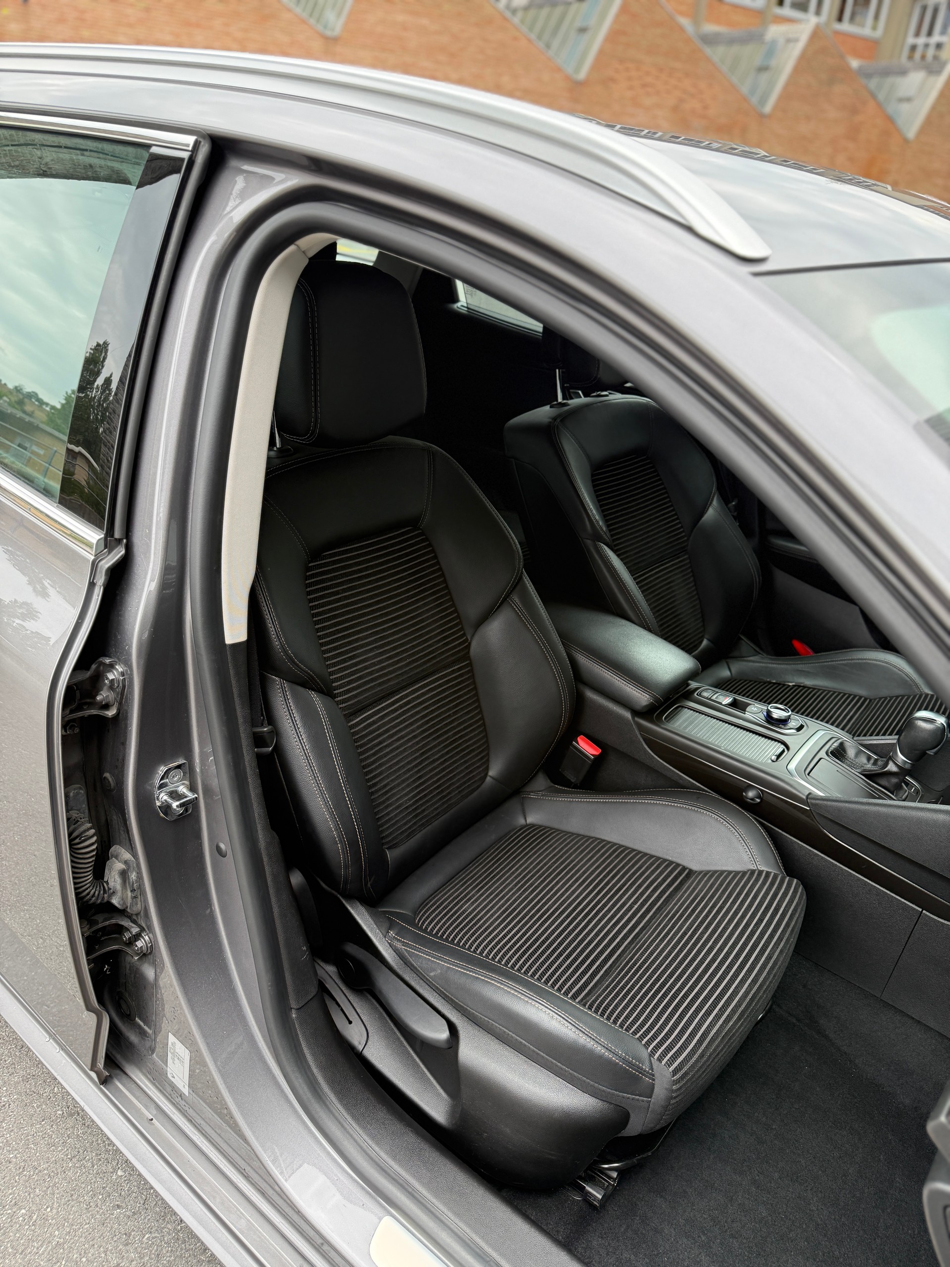 RENAULT Talisman Grandtour 1.6 dCi Intens EDC-image-11