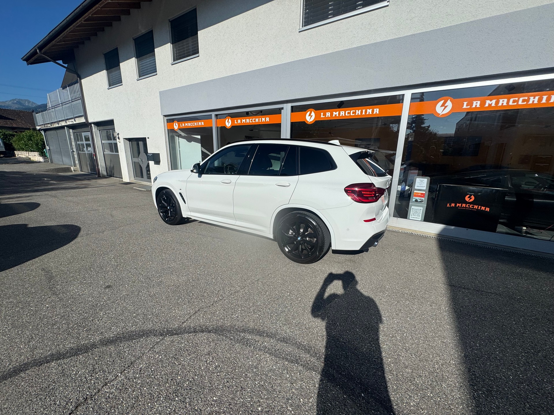 BMW X3 xDrive 20d Individual M Sport Steptronic-image-2